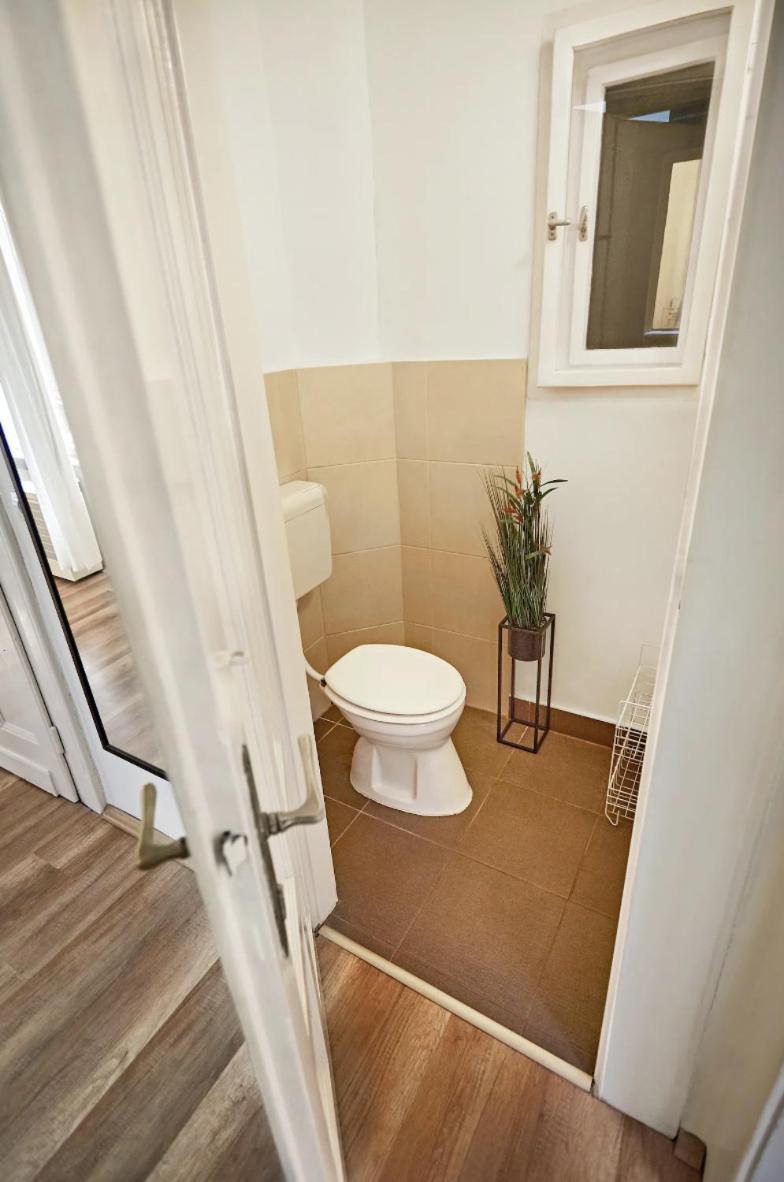Peach Nest Apartment
