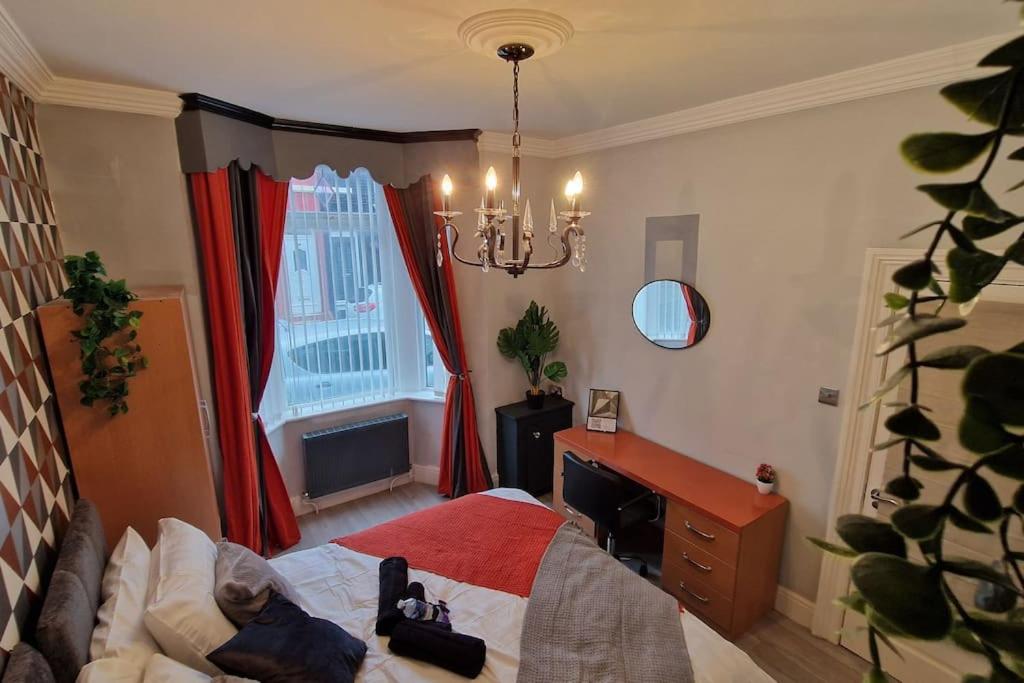 Great Liverpool Location! view 3