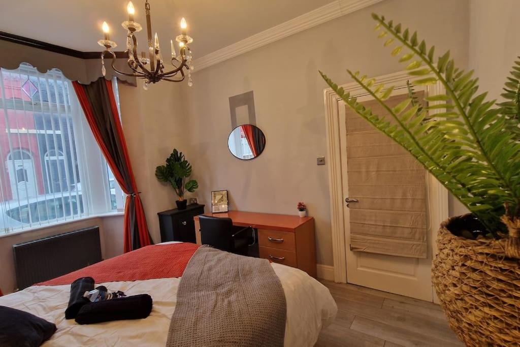 Great Liverpool Location! view 4