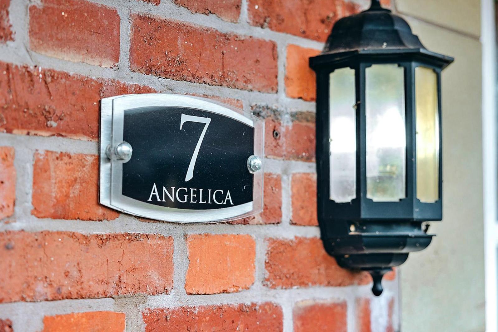 Finest Retreats - Netley Hall - Angelica view 4