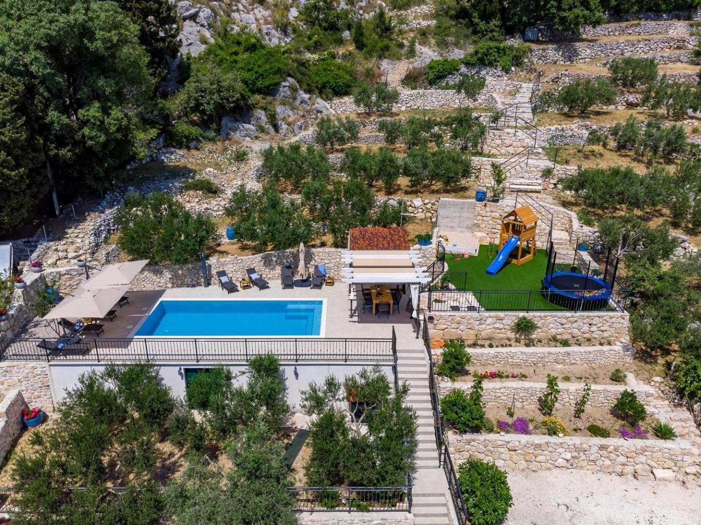 VILLA B2B with heated pool and panoramic sea views view 2