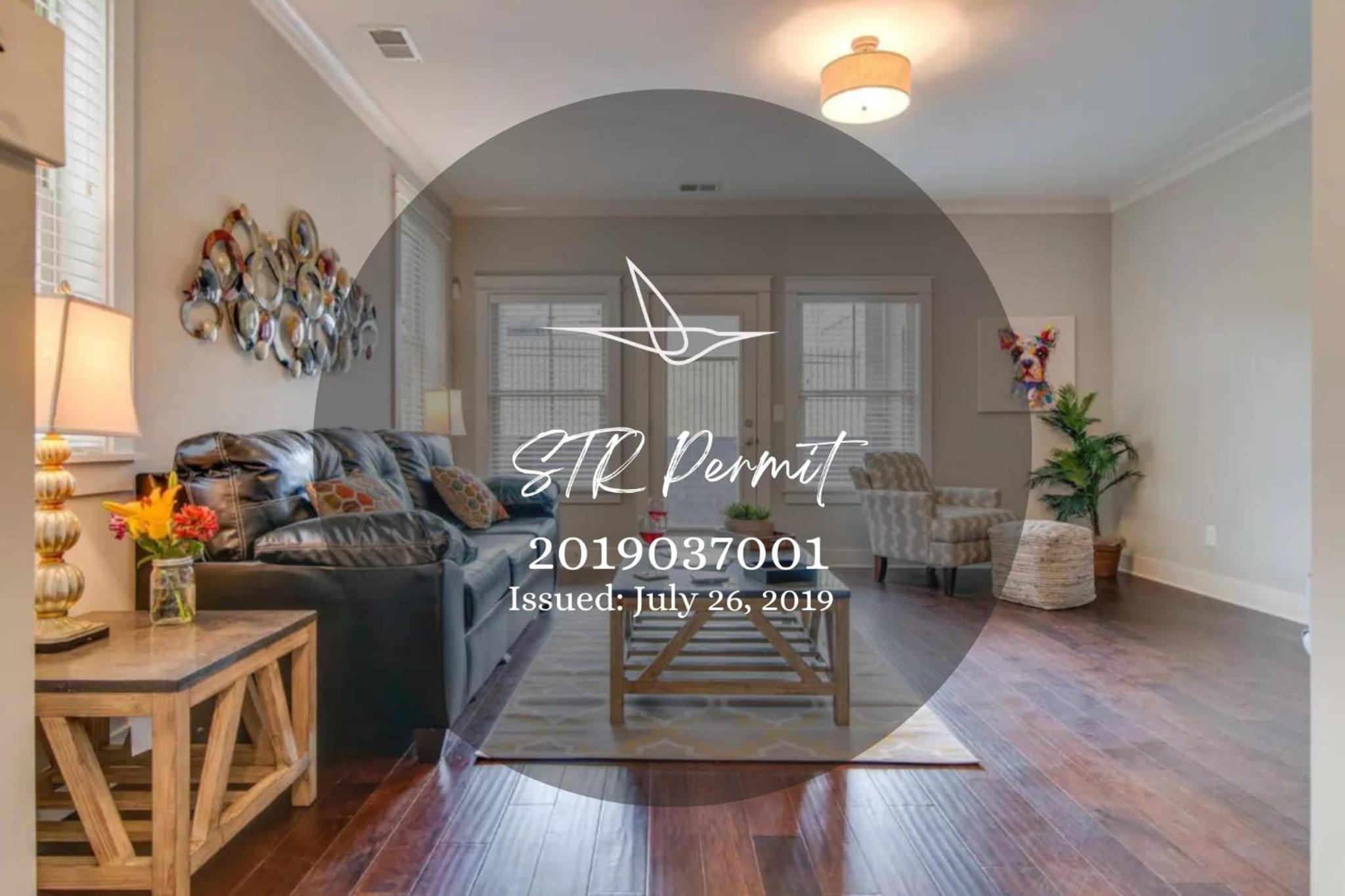 Modern 3 King Belmont Retreat with 2 Living Rooms Walk to Belmont & Vanderbilt Near Music Row The Gulch & 12th South 2 miles to Broadway Large Dining Table view 3
