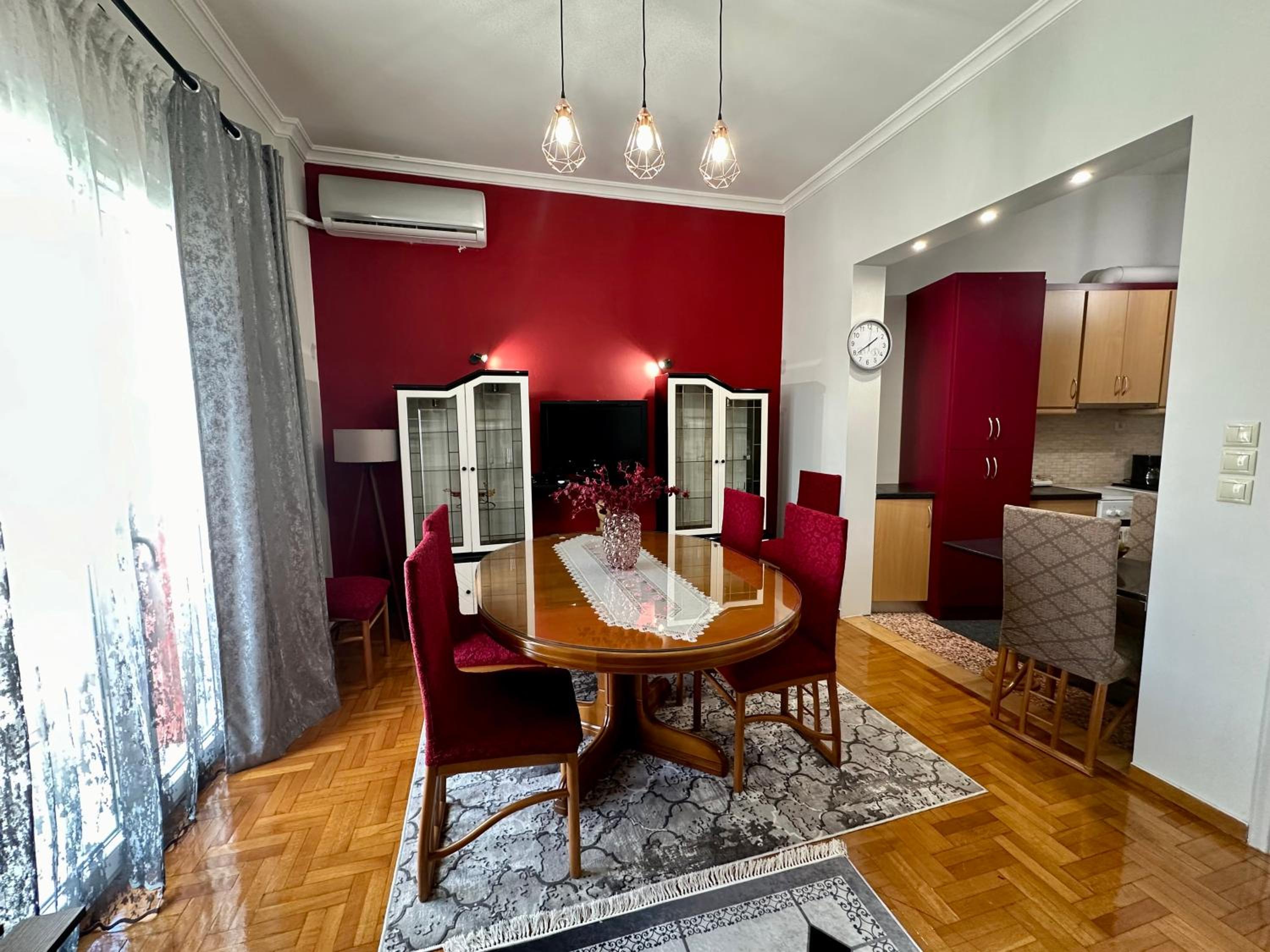 Bratis House Athens