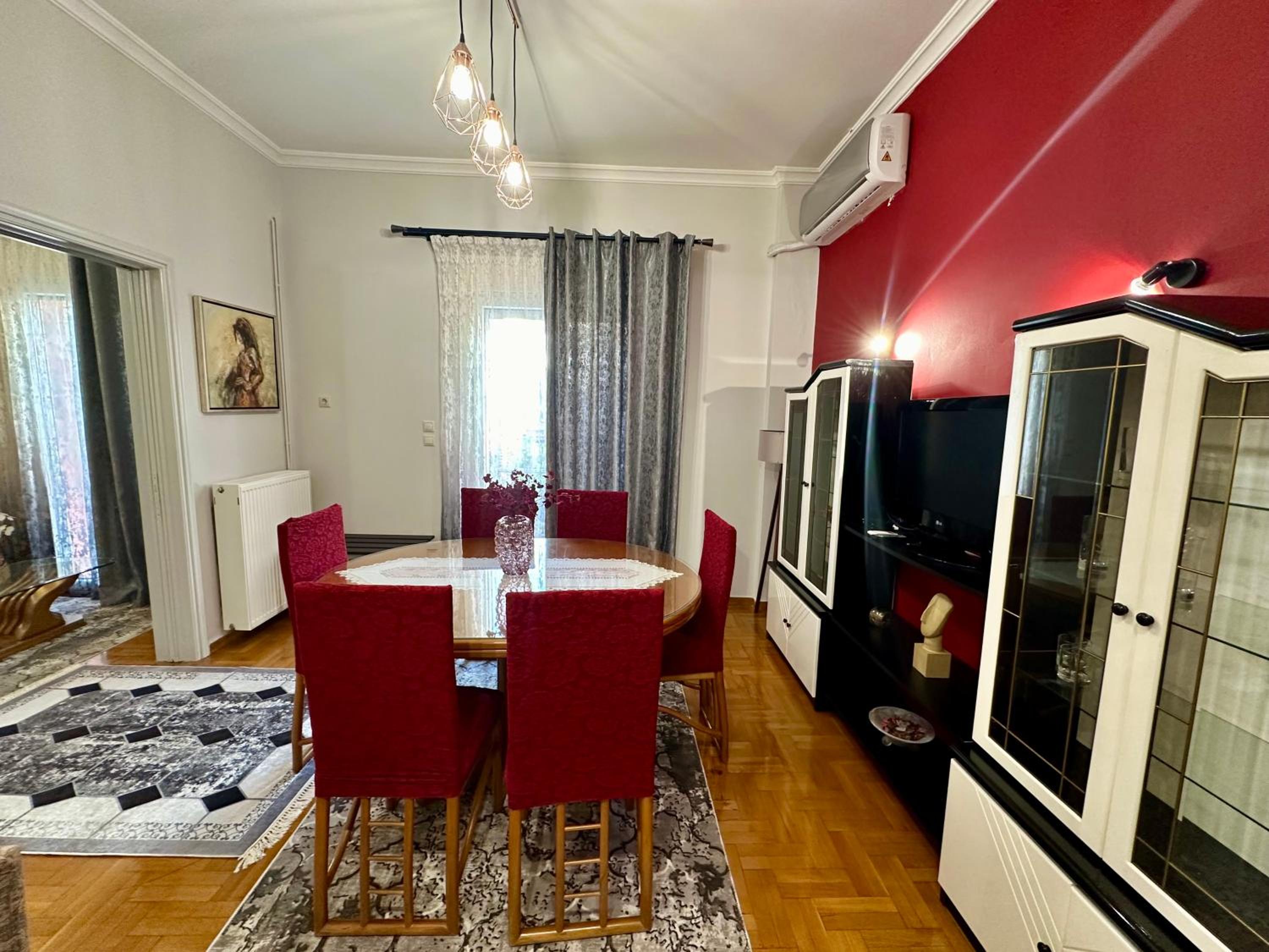 Bratis House Athens
