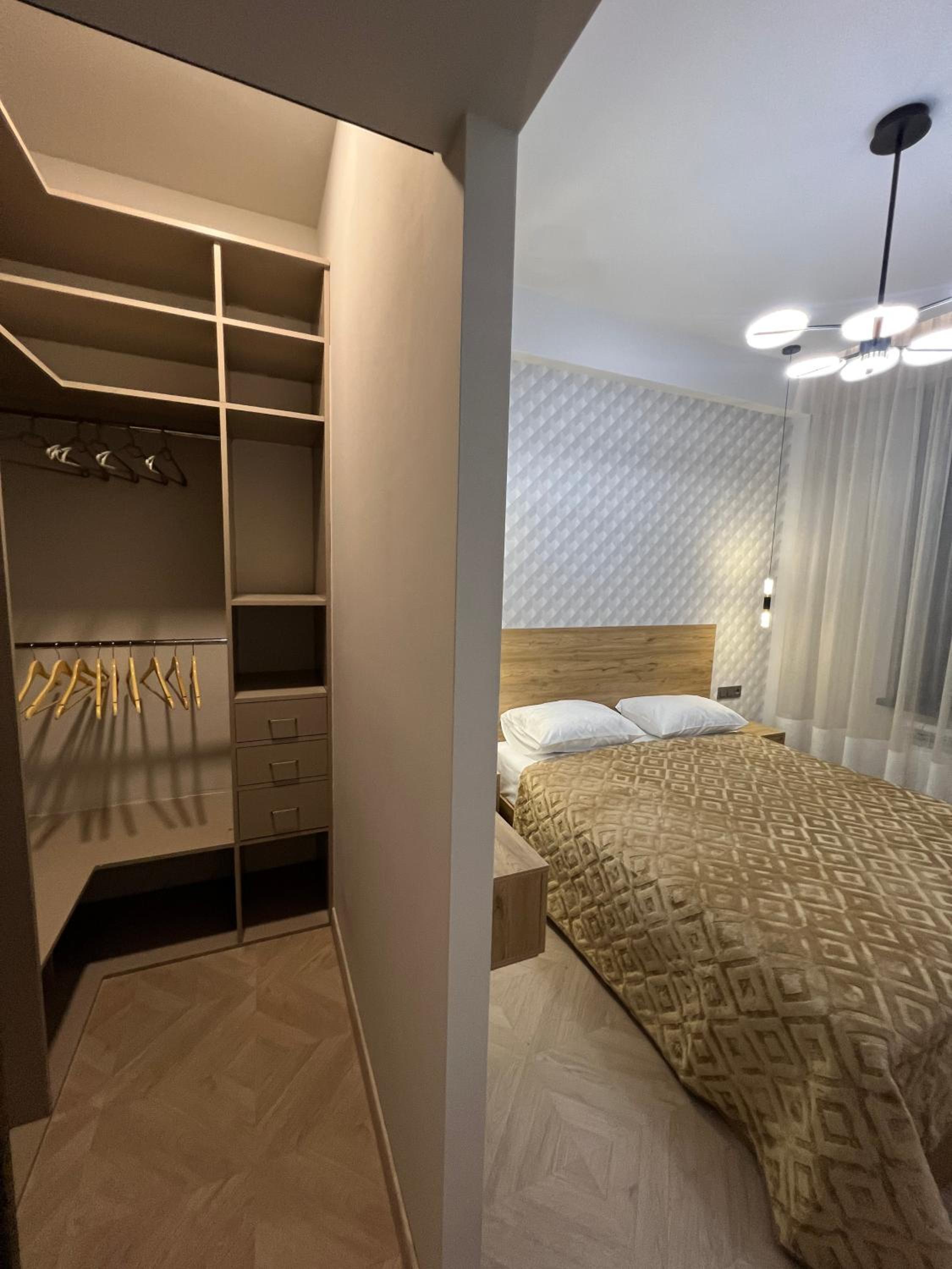 Modern Family Comfort: Yerevan/Wi-Fi, Balcony, AC