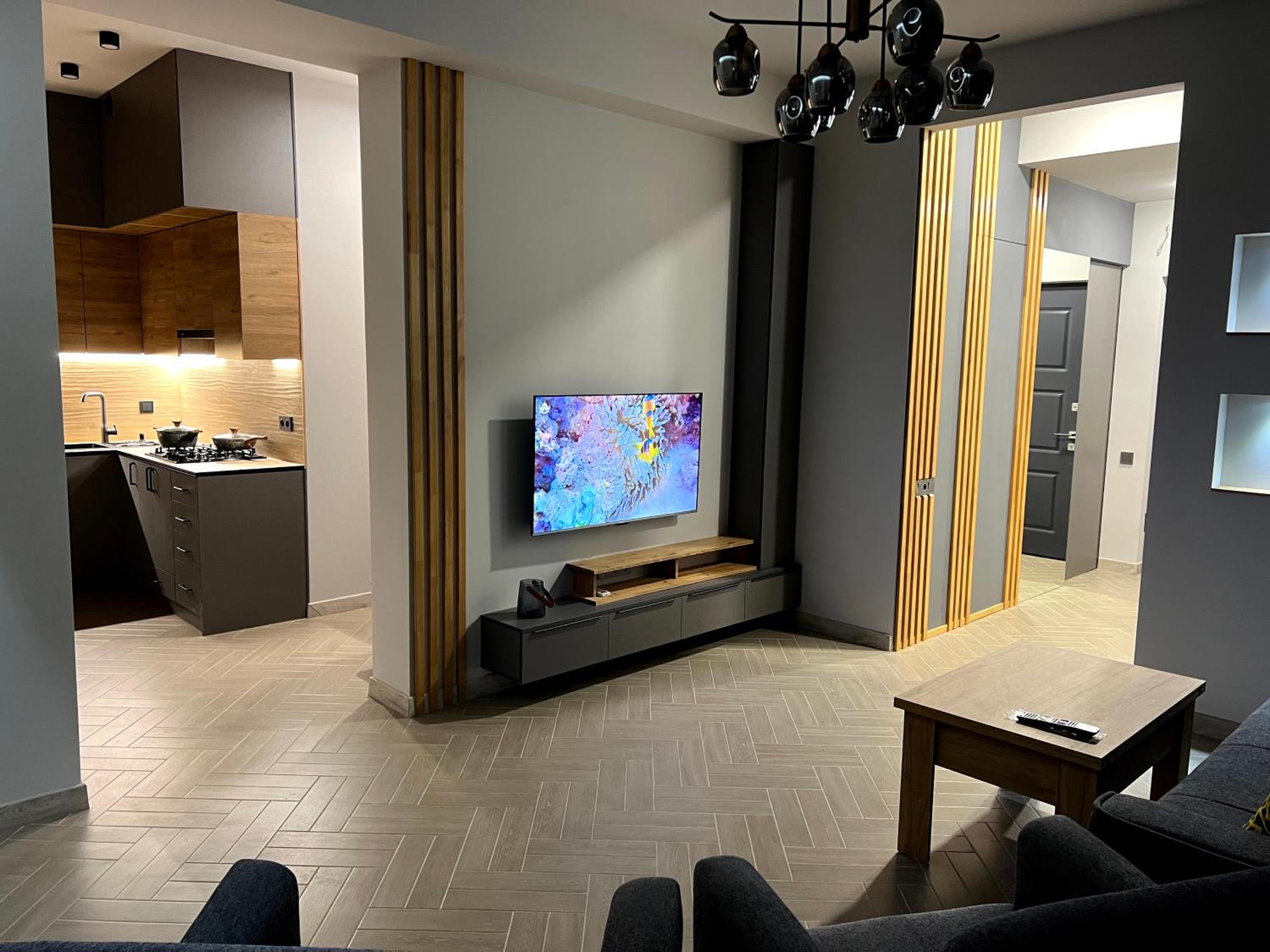 Modern Family Comfort: Yerevan/Wi-Fi, Balcony, AC