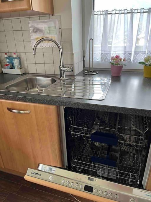 Large 8 Bed Apartment. Perfect Location.