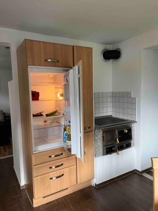 Large 8 Bed Apartment. Perfect Location.