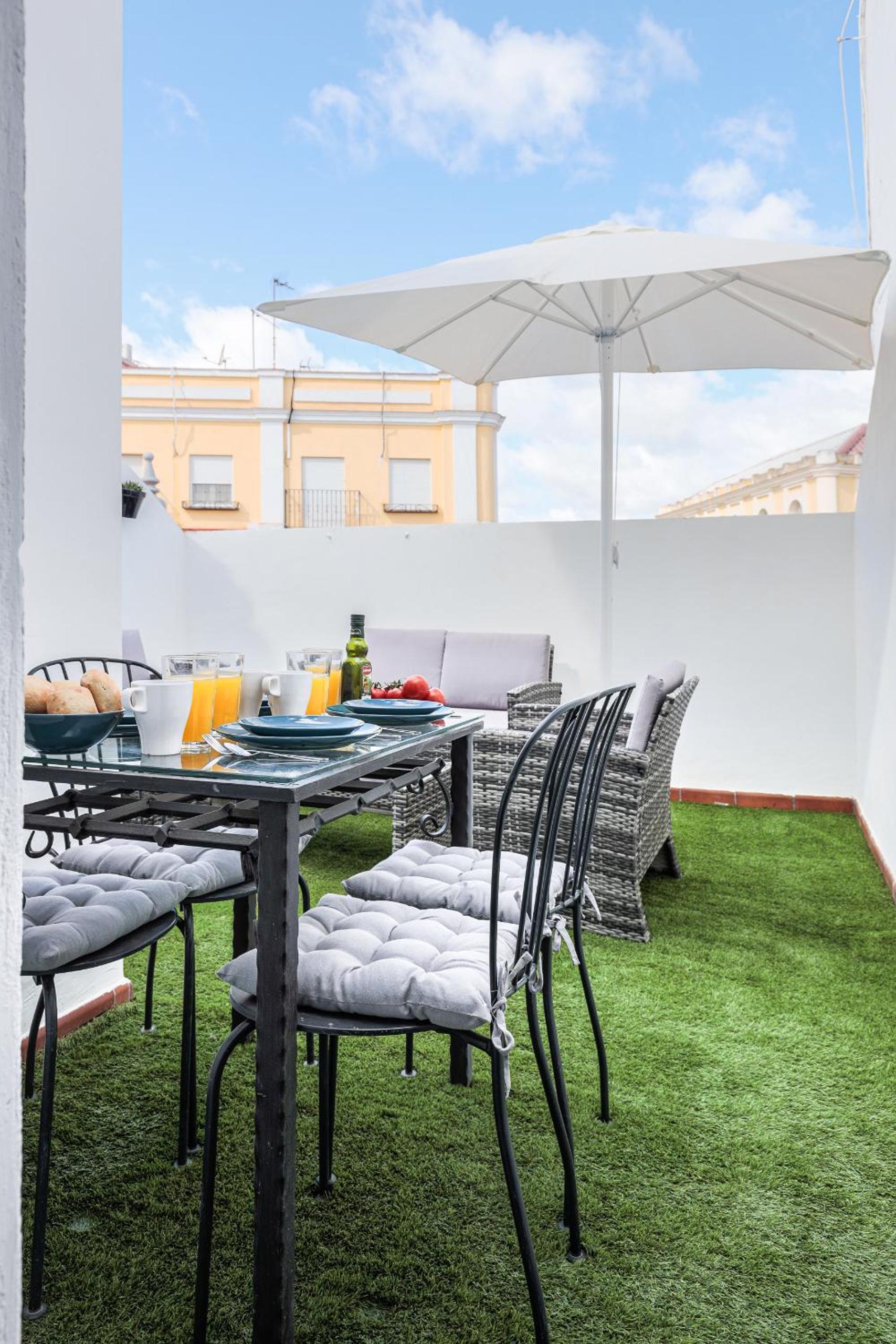 Bonito duplex con terraza calle Féria photo 2