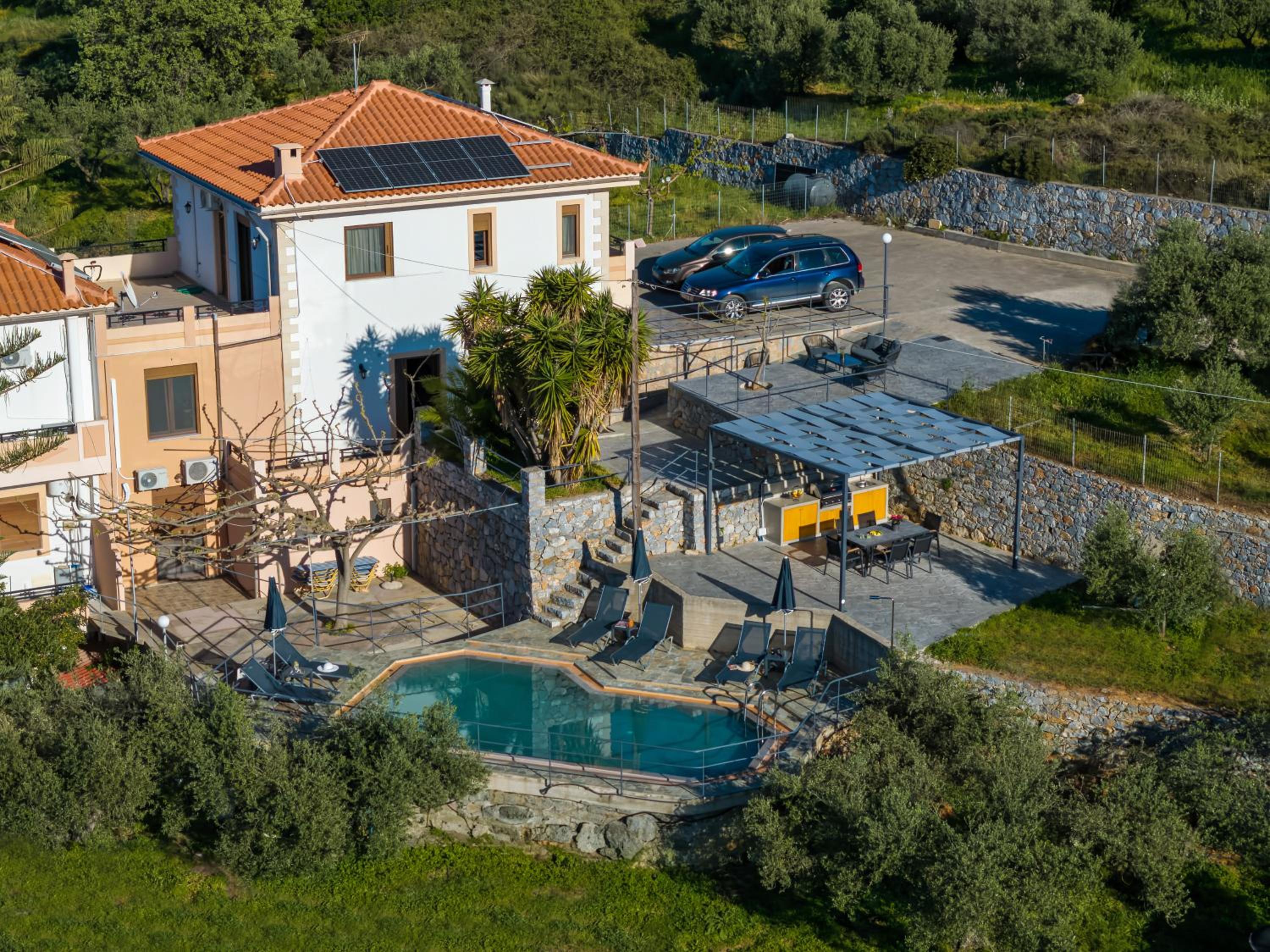 Chrisiis Villa