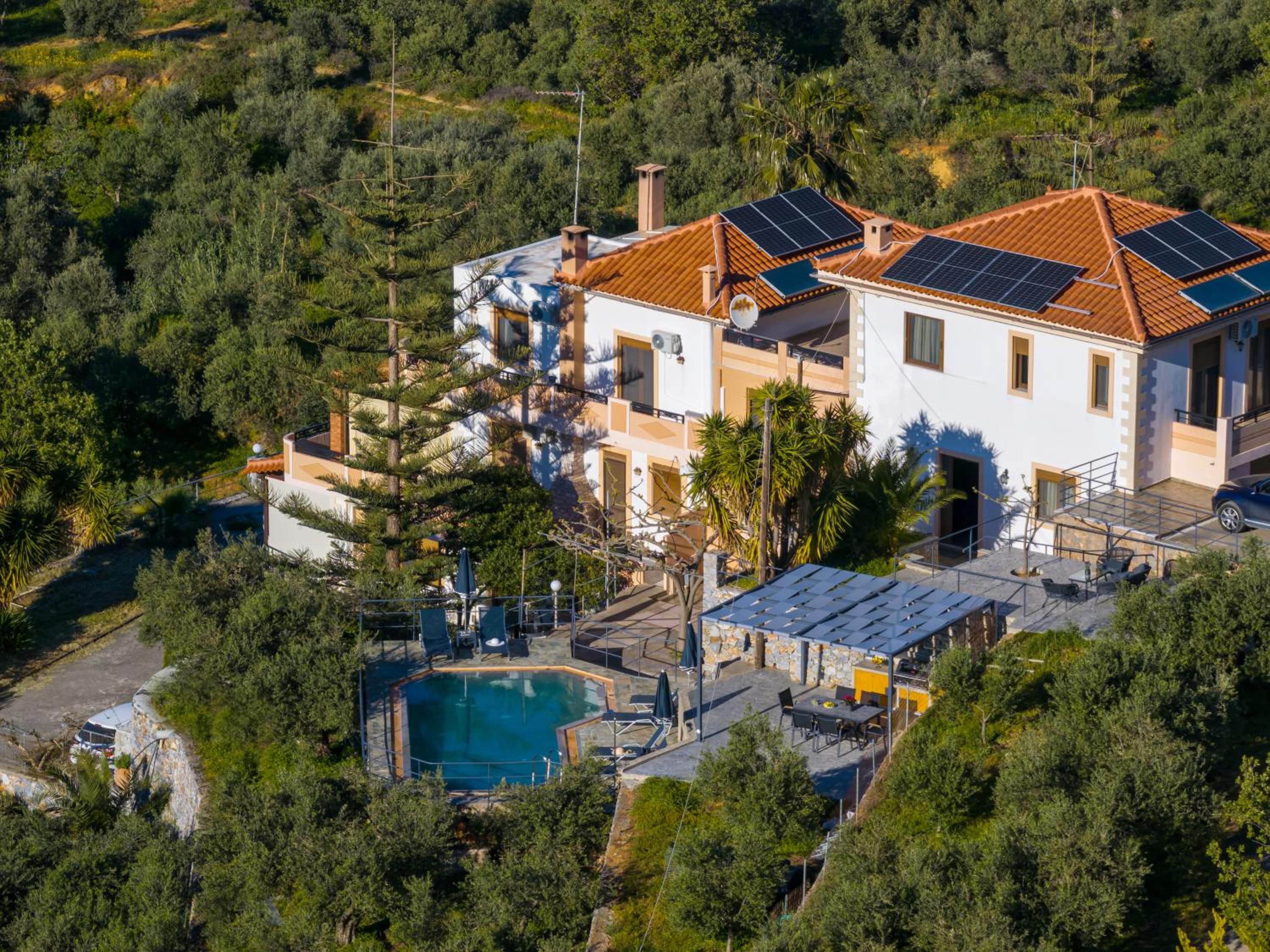 Chrisiis Villa