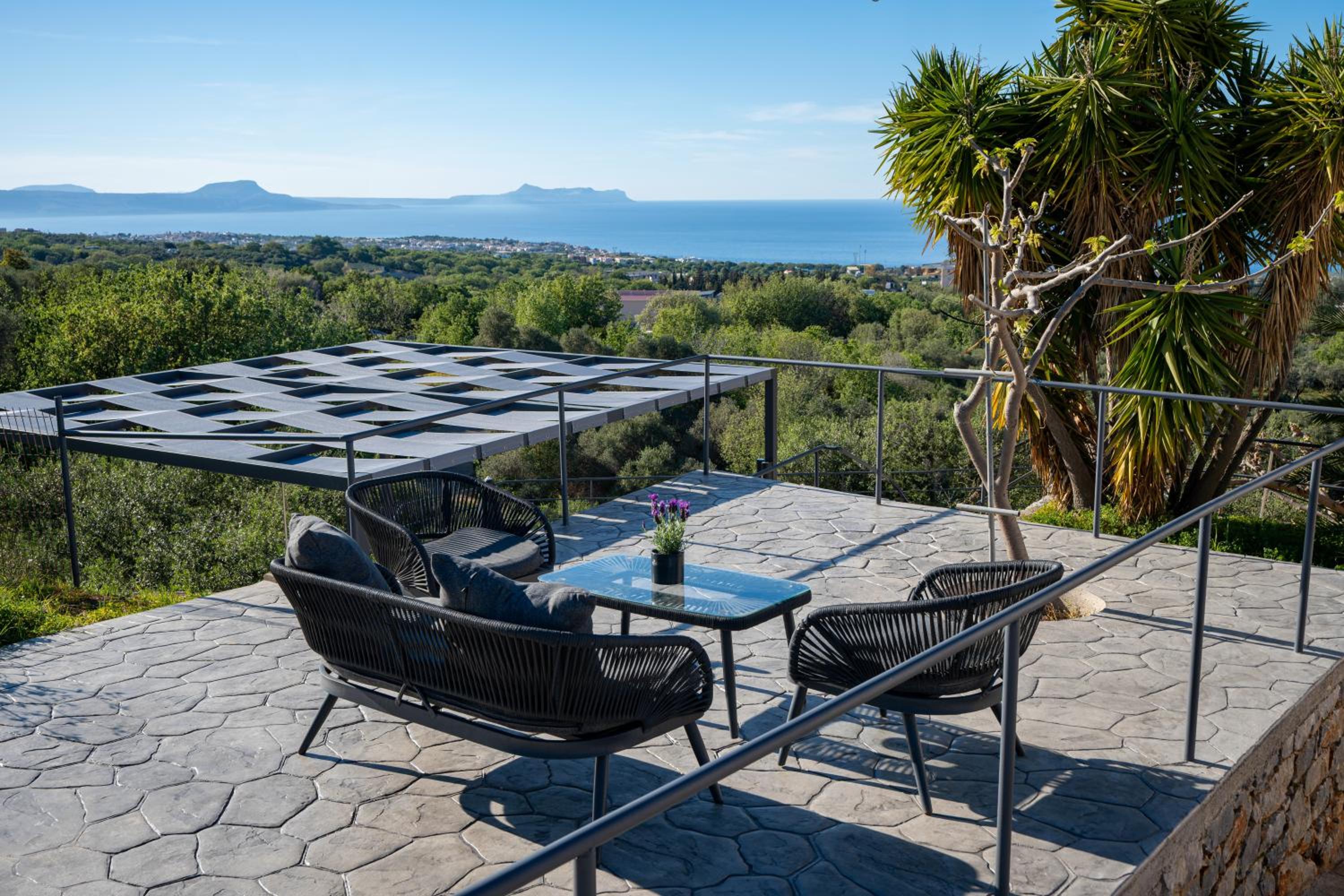 Chrisiis Villa