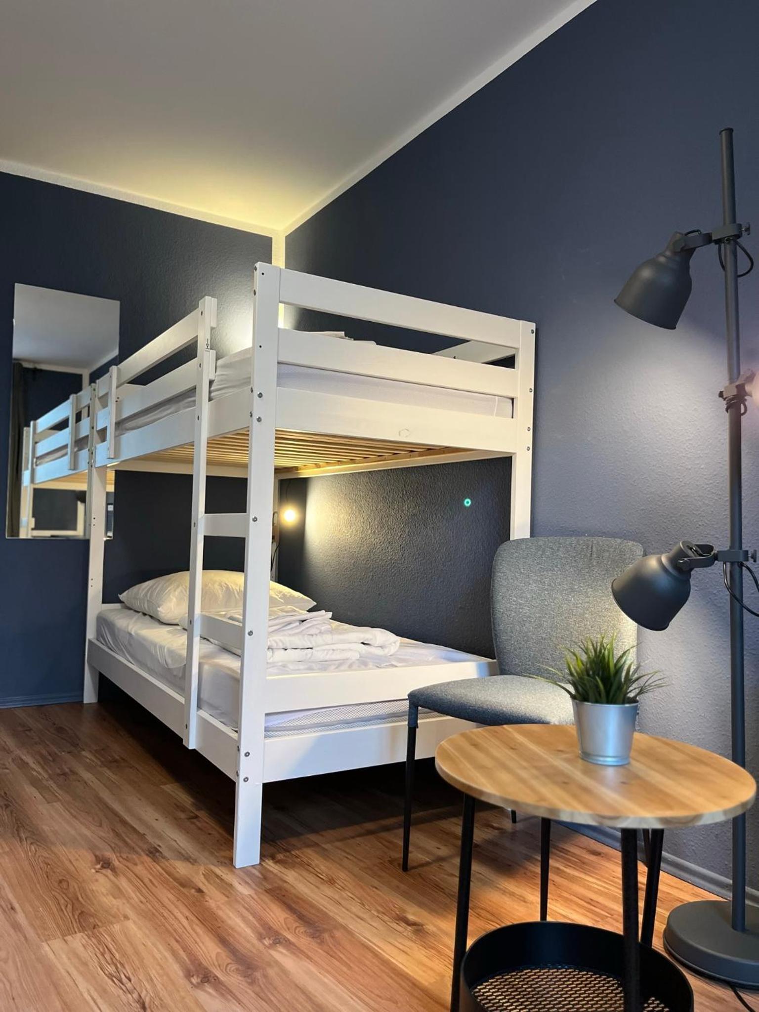 Blue Doors Hostel KTV