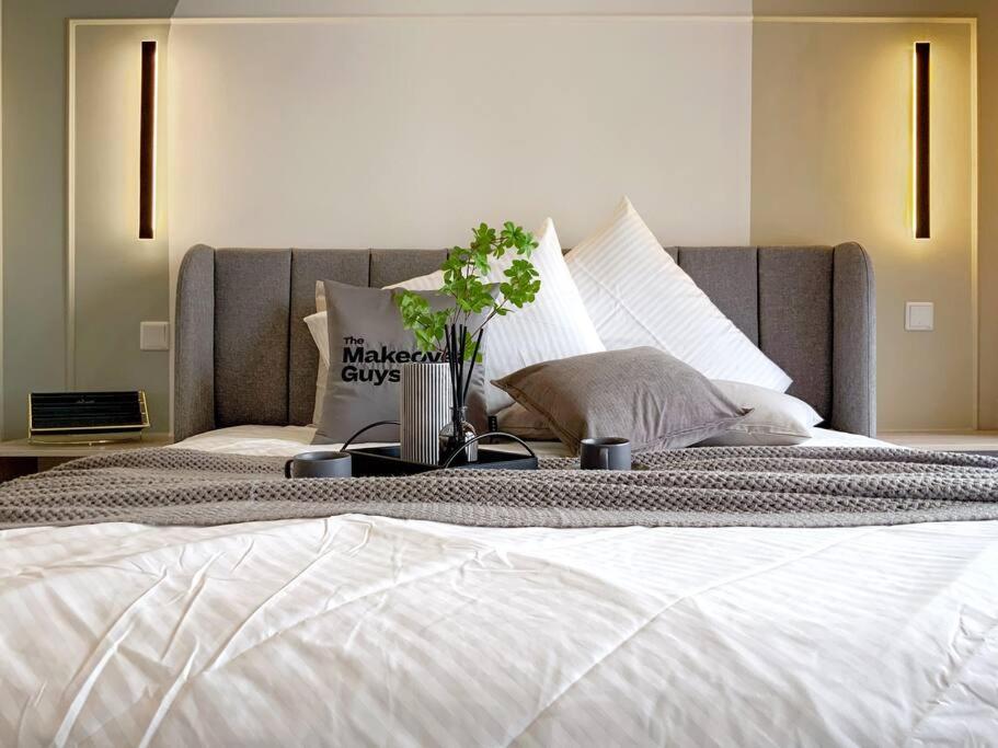 M Vertica Scandi by Veridian Suites