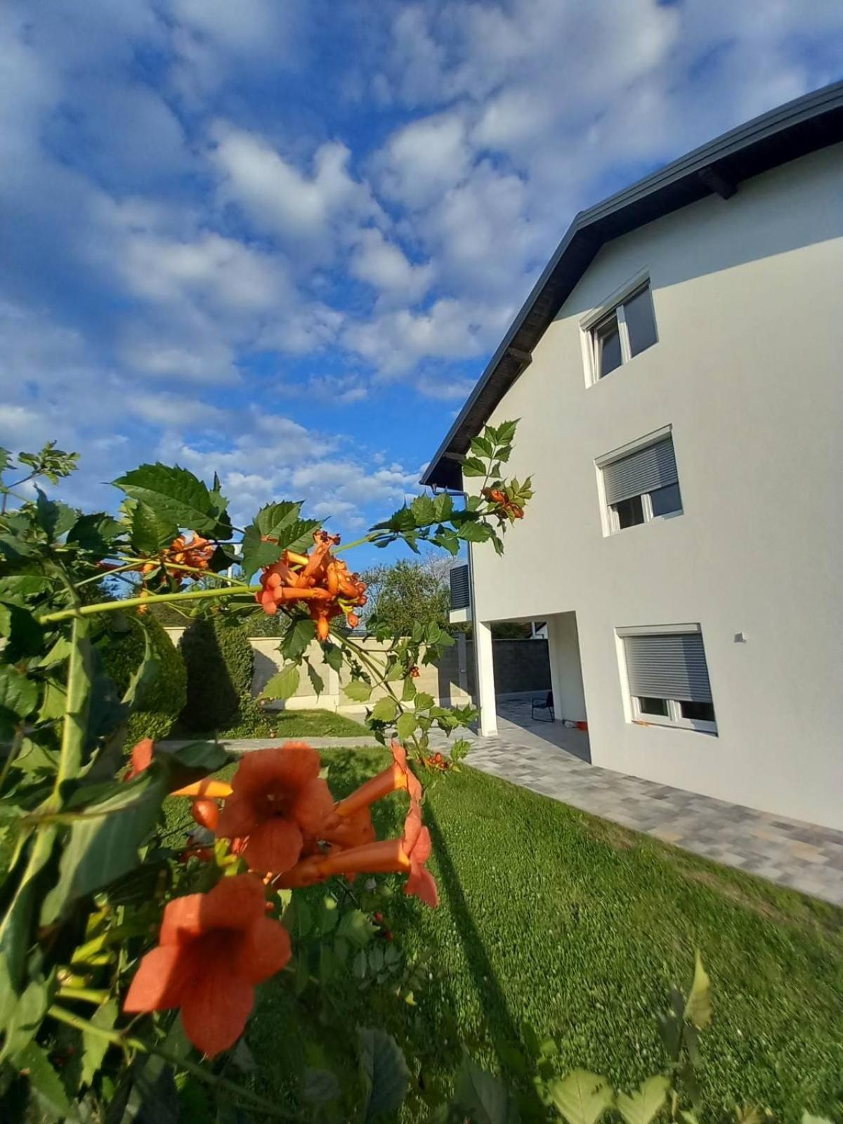Villa Mia