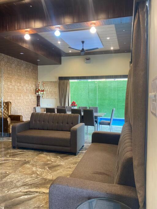 5bhk pvt POOL/TURF view 4