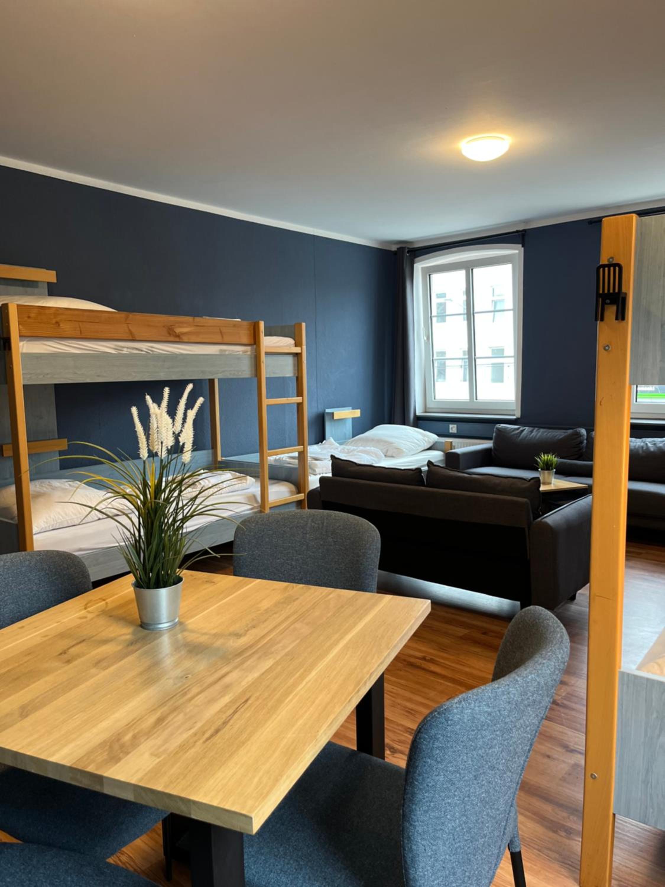 Blue Doors Hostel KTV