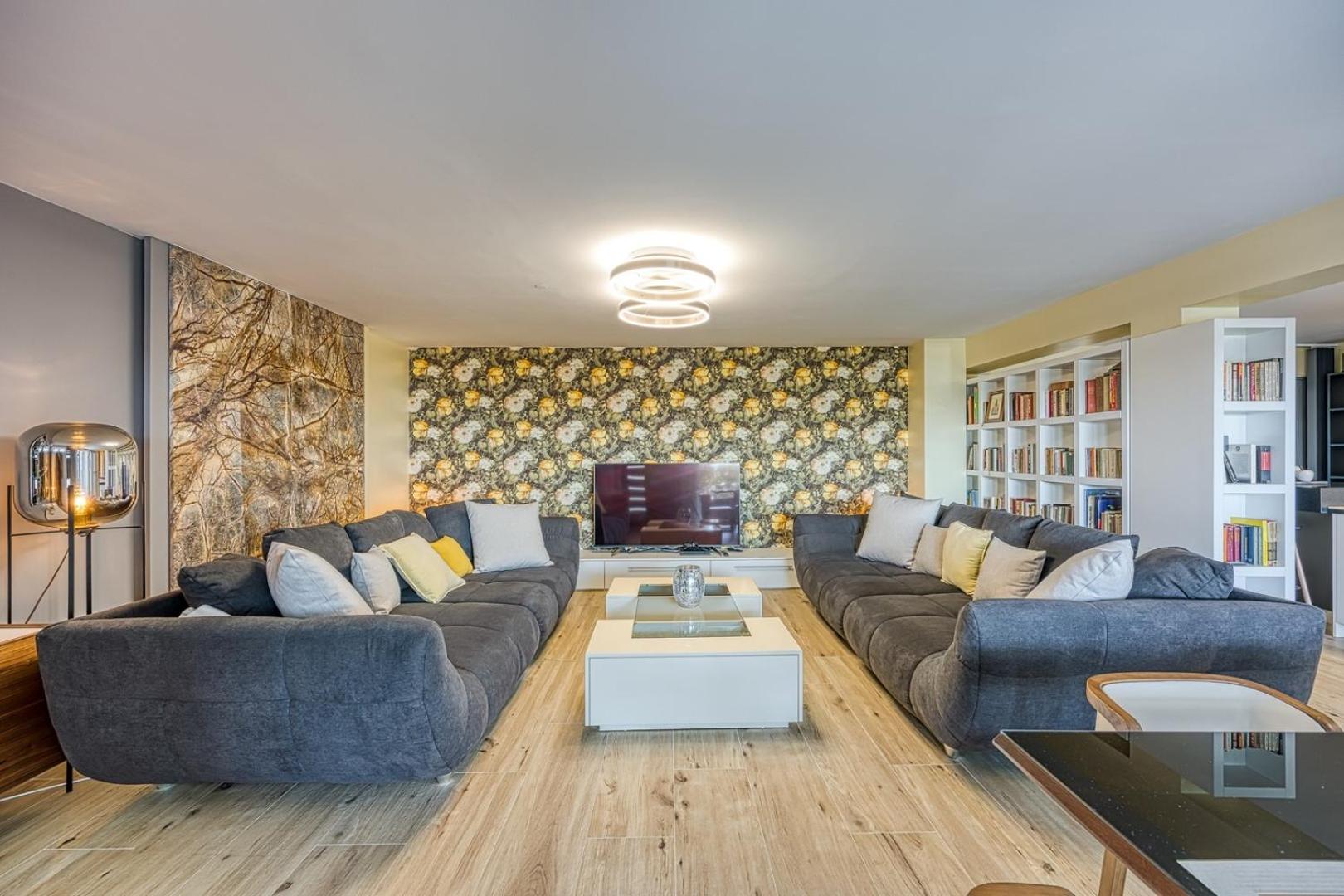 Deluxe Apartment with Whirlpool