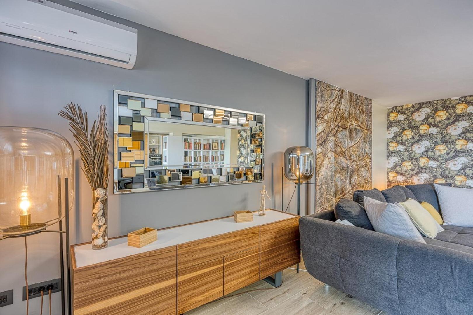 Deluxe Apartment with Whirlpool