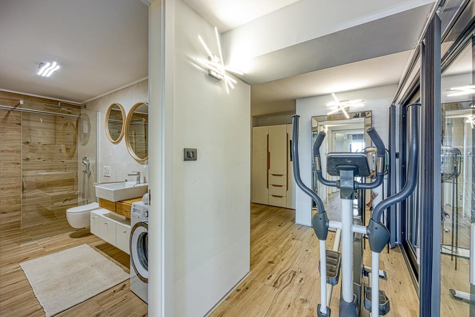 Deluxe Apartment with Whirlpool