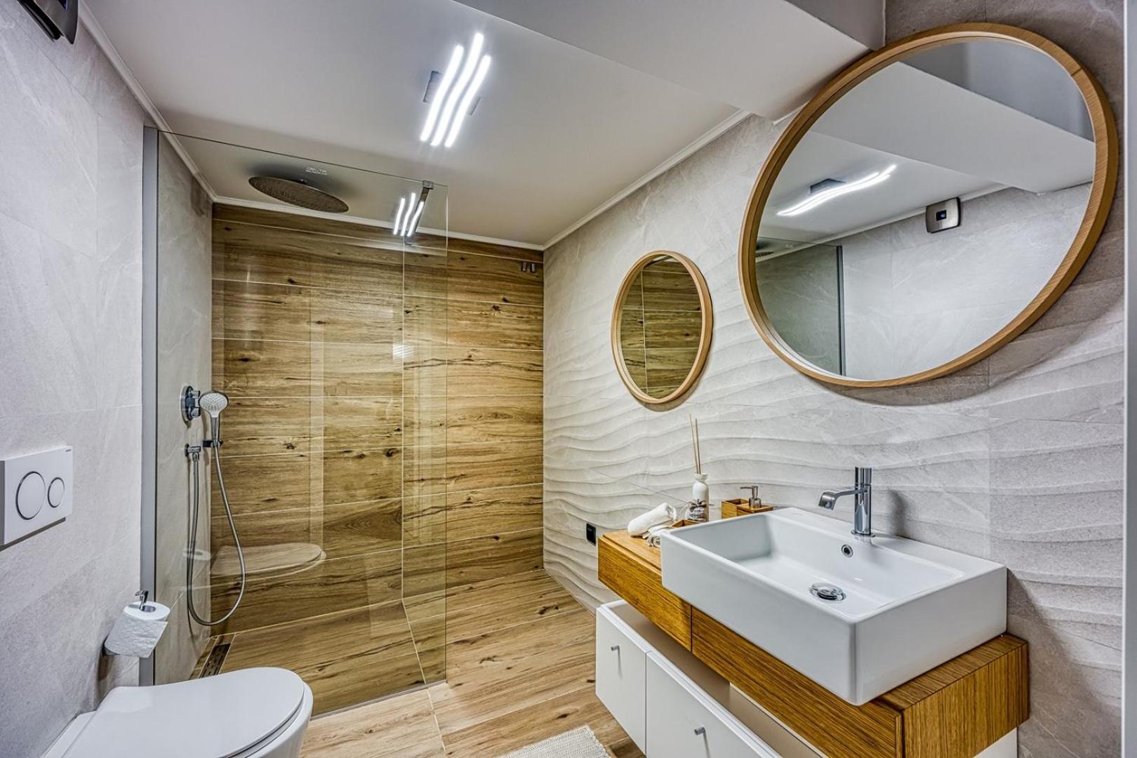 Deluxe Apartment with Whirlpool