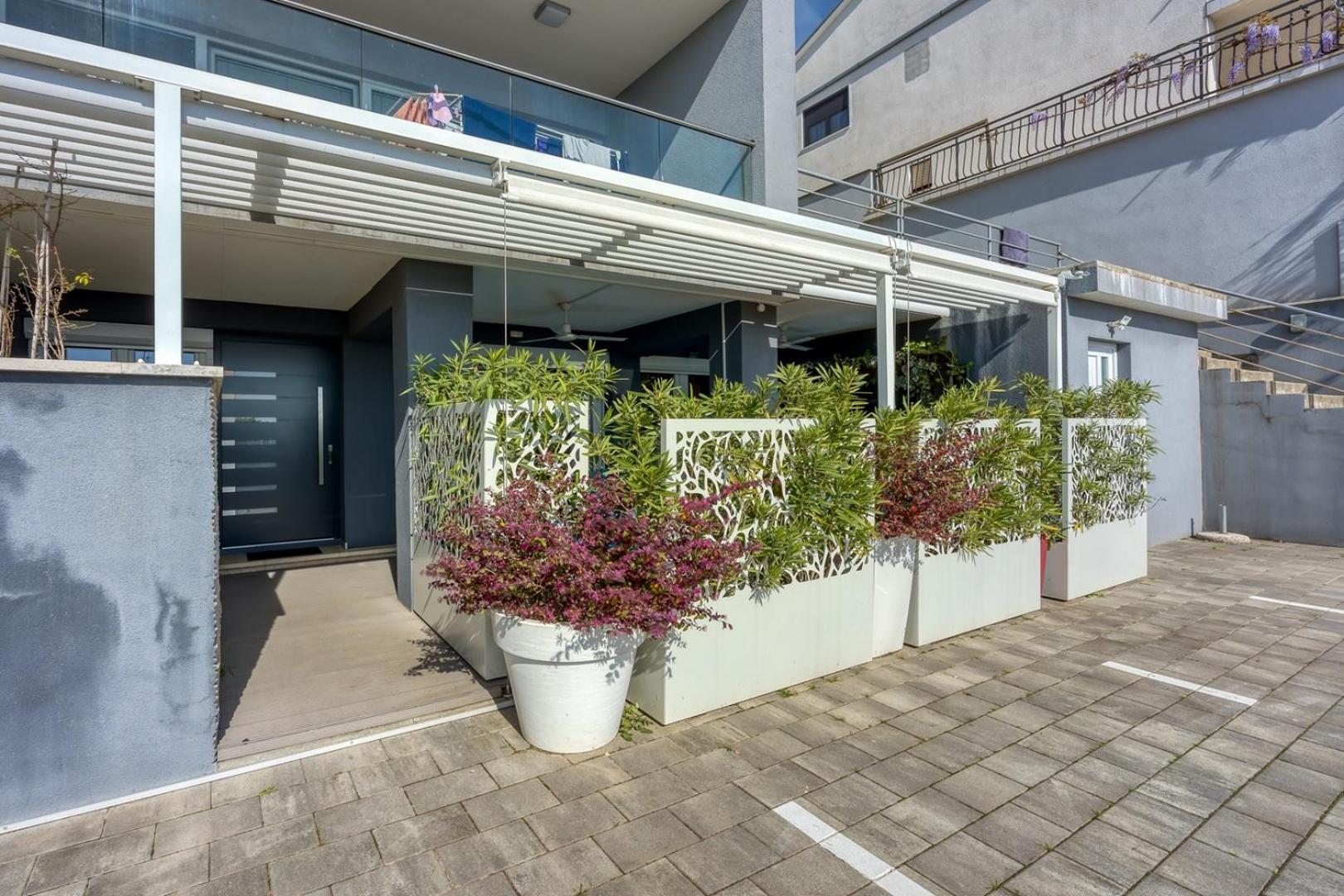 Deluxe Apartment with Whirlpool