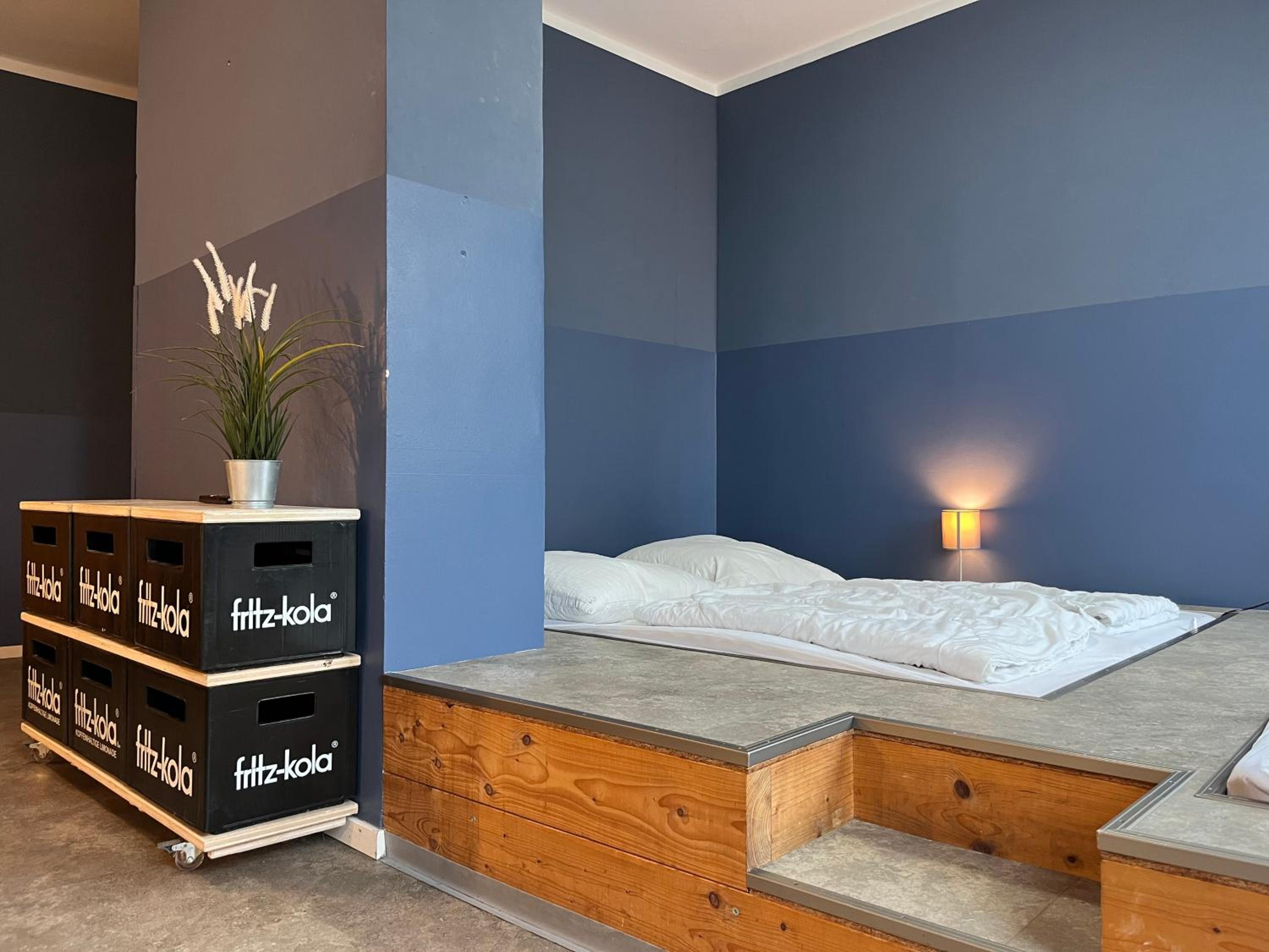 Blue Doors Hostel KTV