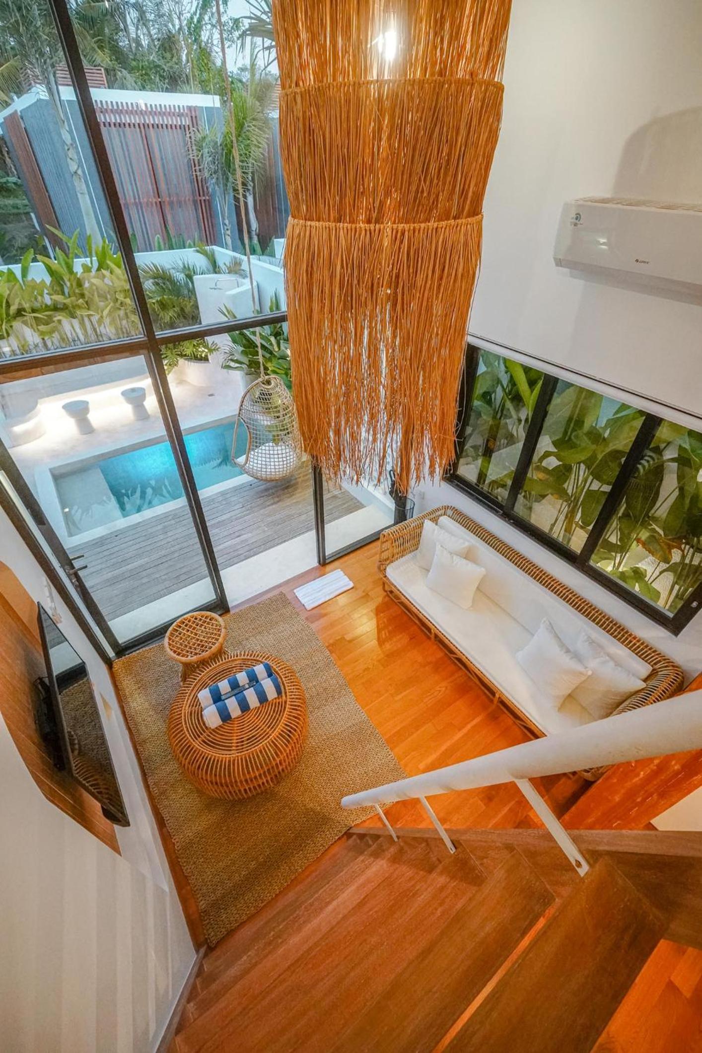 Tiny Villa Nyanyi - Cozy Mezzanine 4 mins from Beach view 3