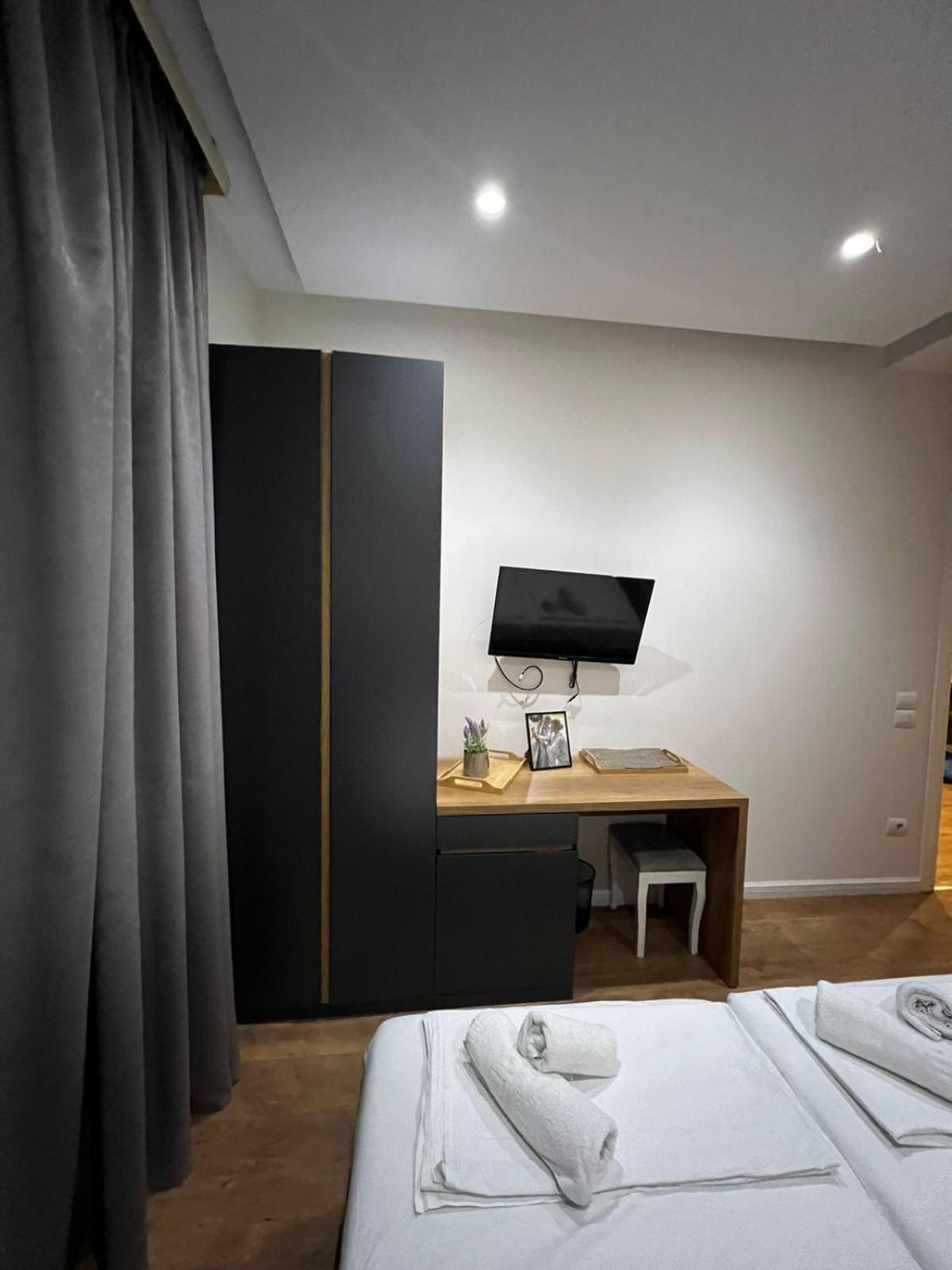 Urban Room 4