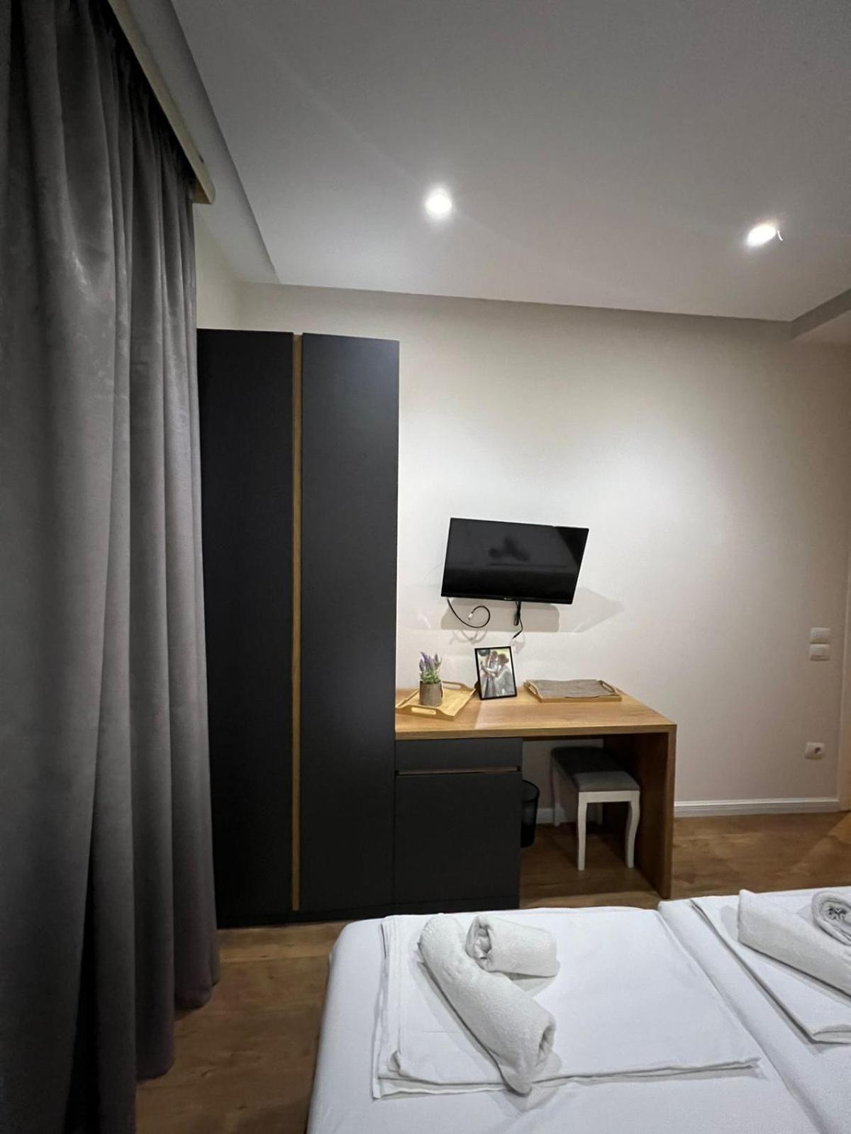 Urban Room 4