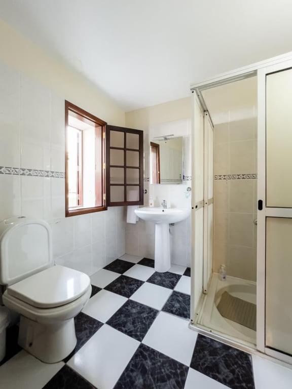 GuestReady - Lovely stay near Praia de S. Roque view 5