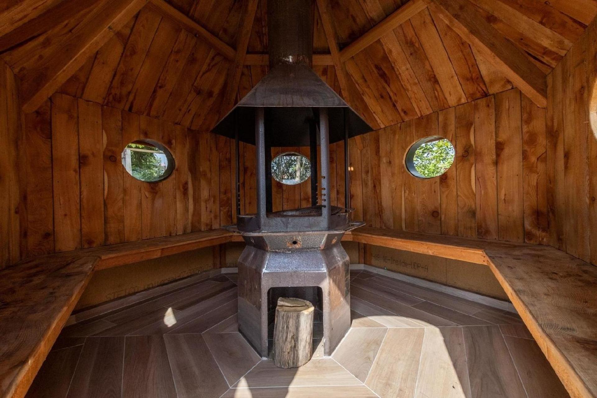 Ferienhaus mit Privatpool für 4 Personen ca 120 qm in Trois-Ponts, Wallonie Spa-Francorchamps und Umgebung