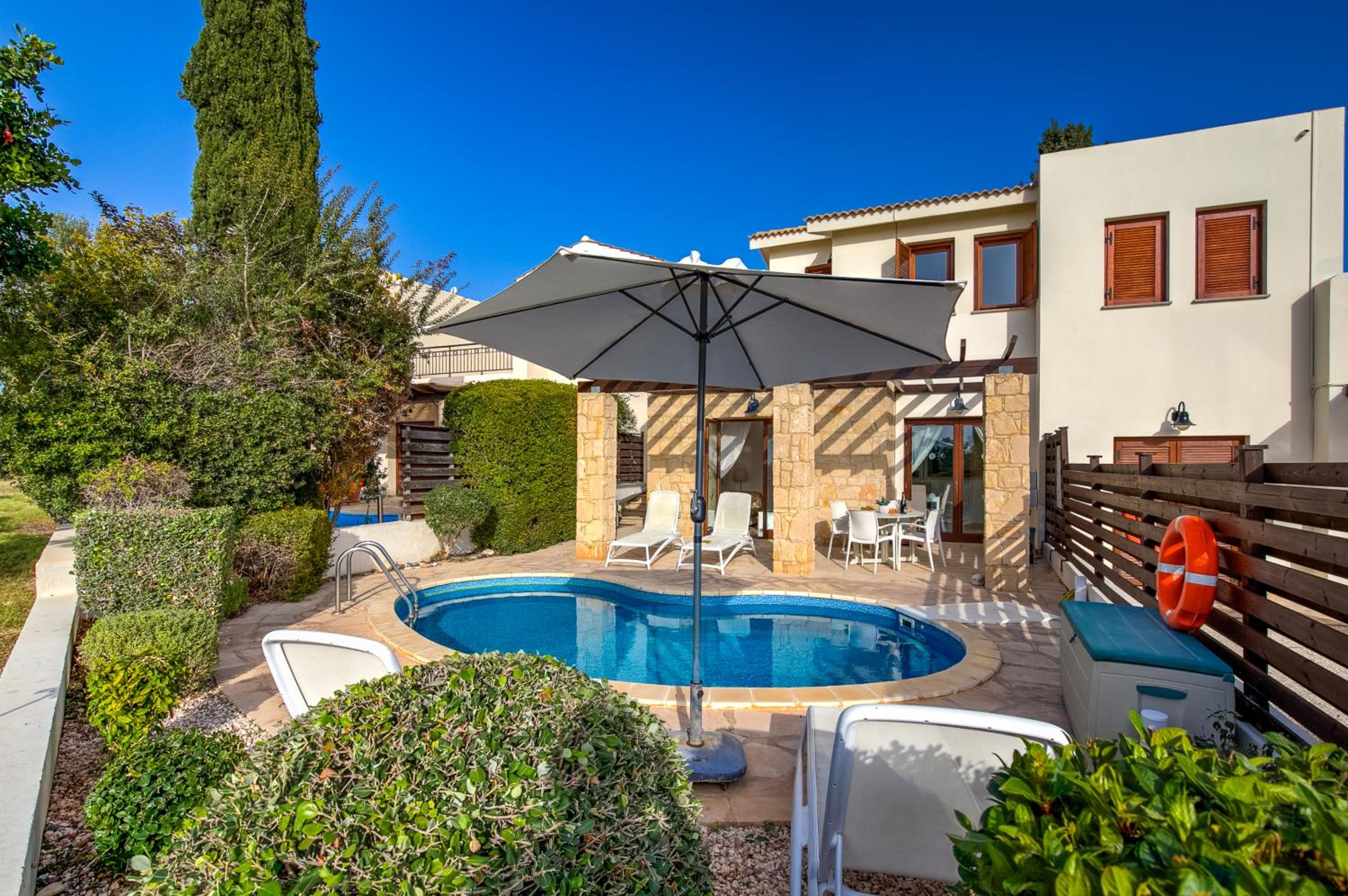 2 bedroom Villa Kornos with private pool and golf views, Aphrodite Hills Resort