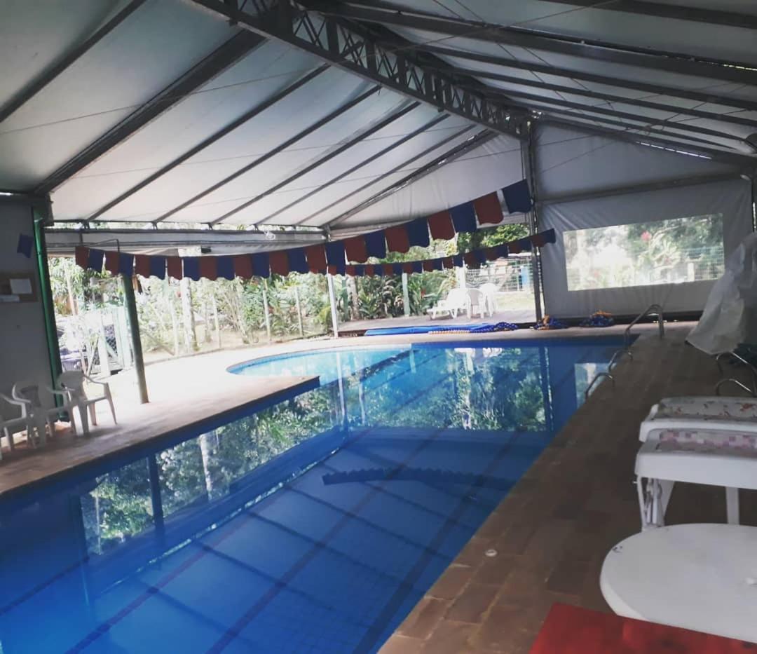 Mandala casa 3 dorms cond fech piscina churrasqueira