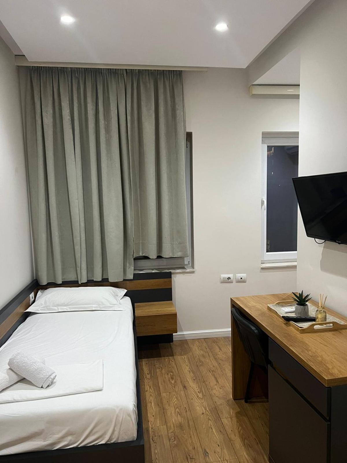 Urban Room 5
