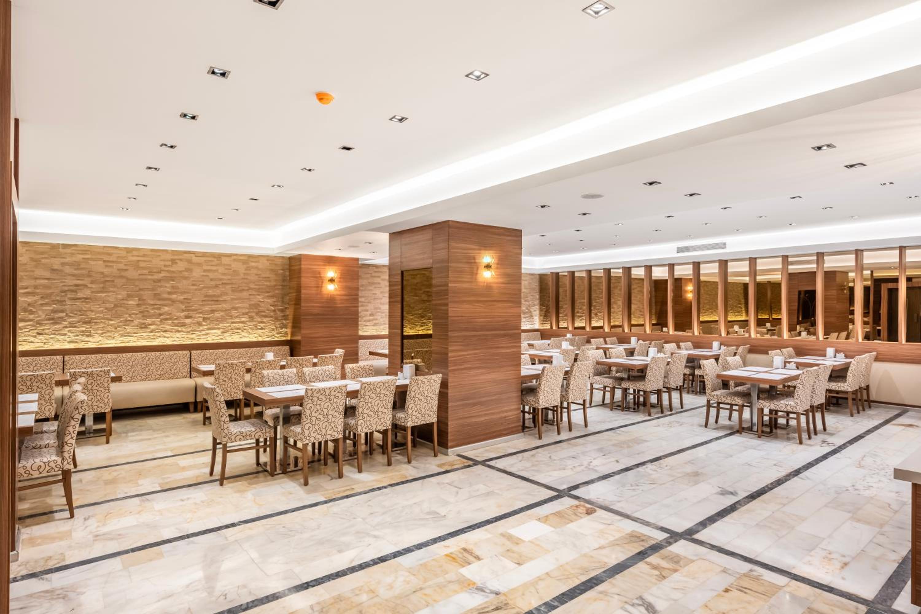 Hotel Bristol - Image 53