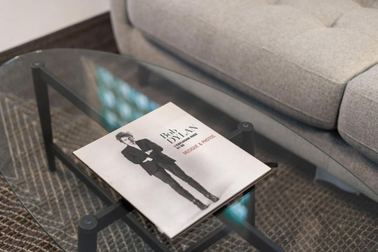 Luxe Modern Apartment in the Heart of Phoenix (10) view 5