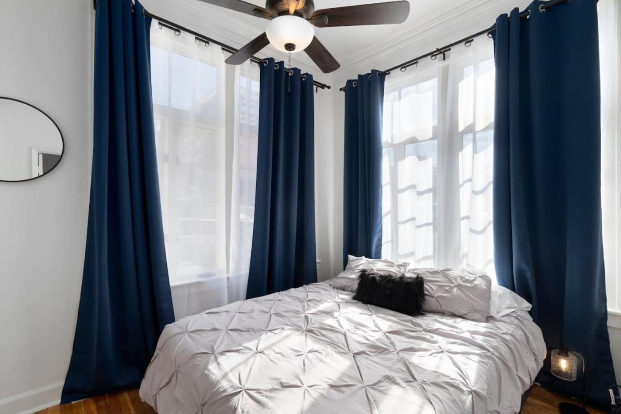 Luxe Modern Apartment in the Heart of Phoenix (4) view 5