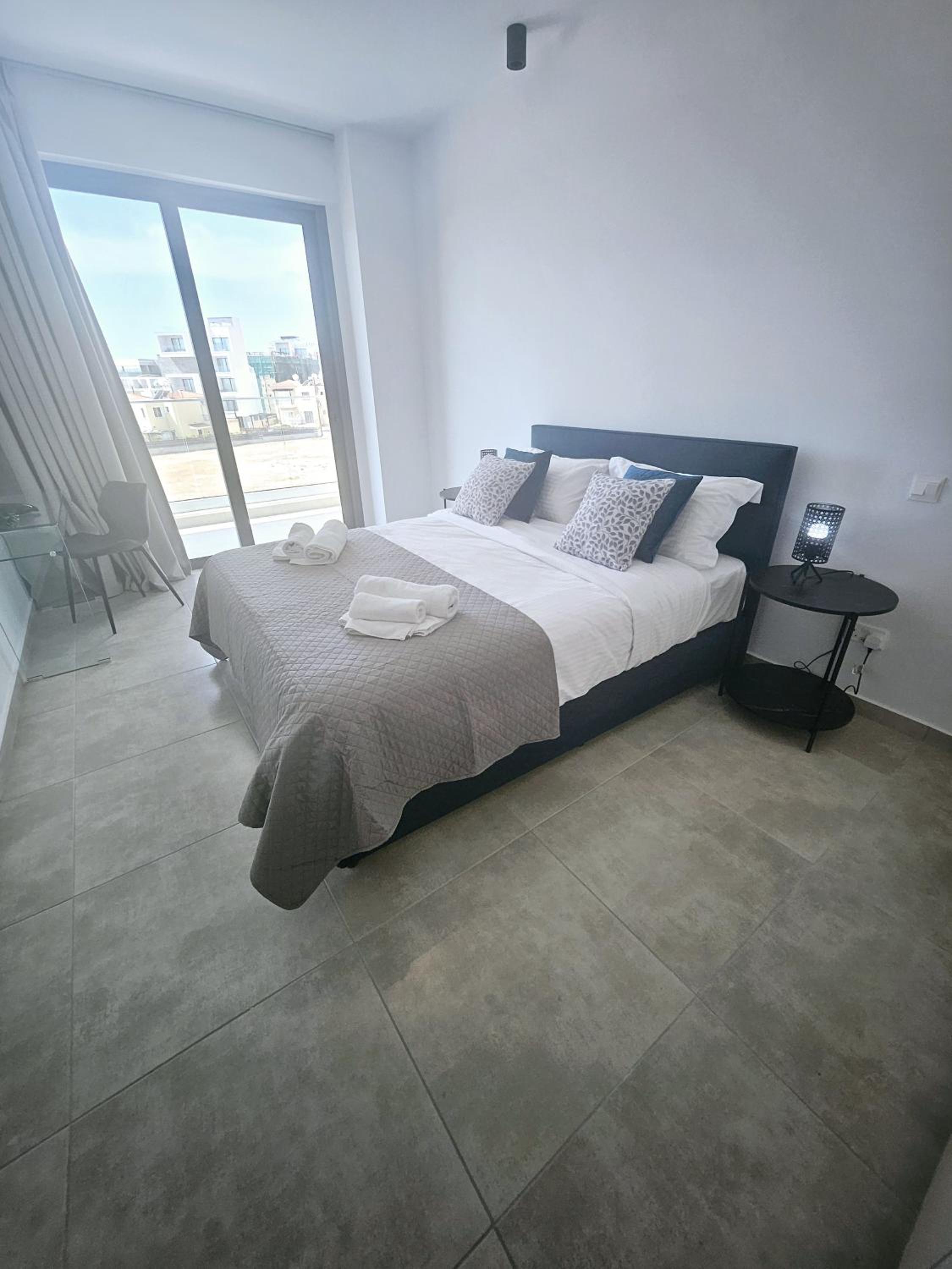 One bedroom apartment, Universal Residences