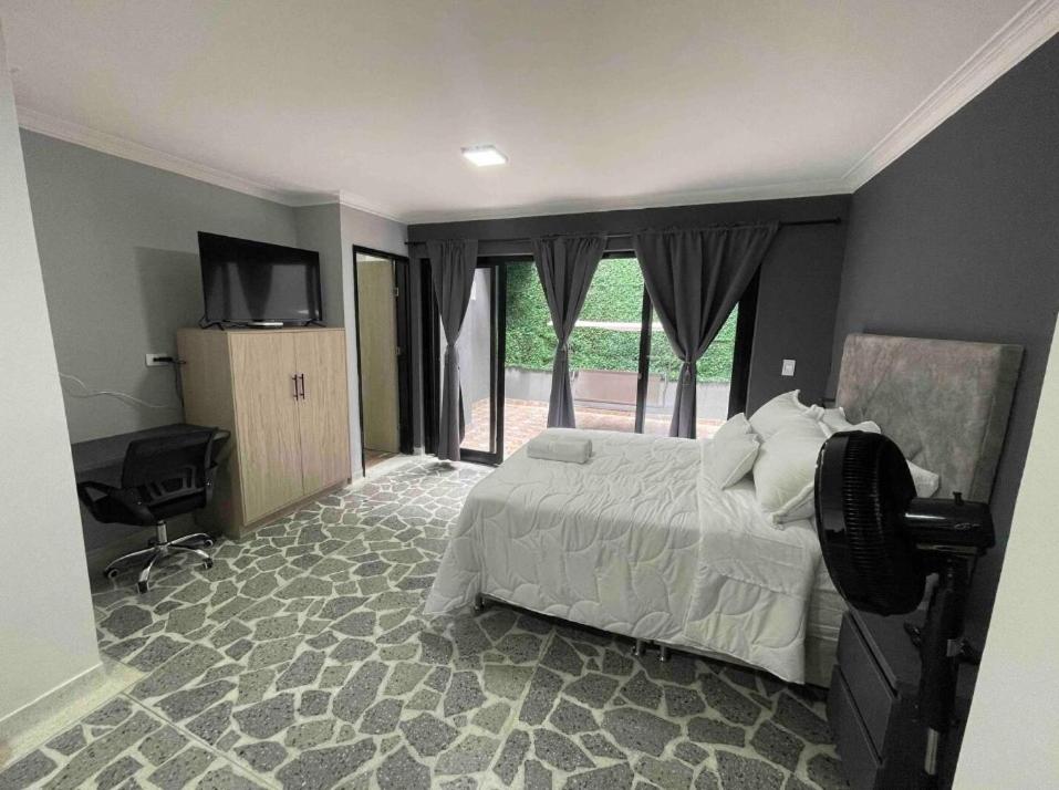 102 Apartamento en Laureles cerca al estadio y La 70