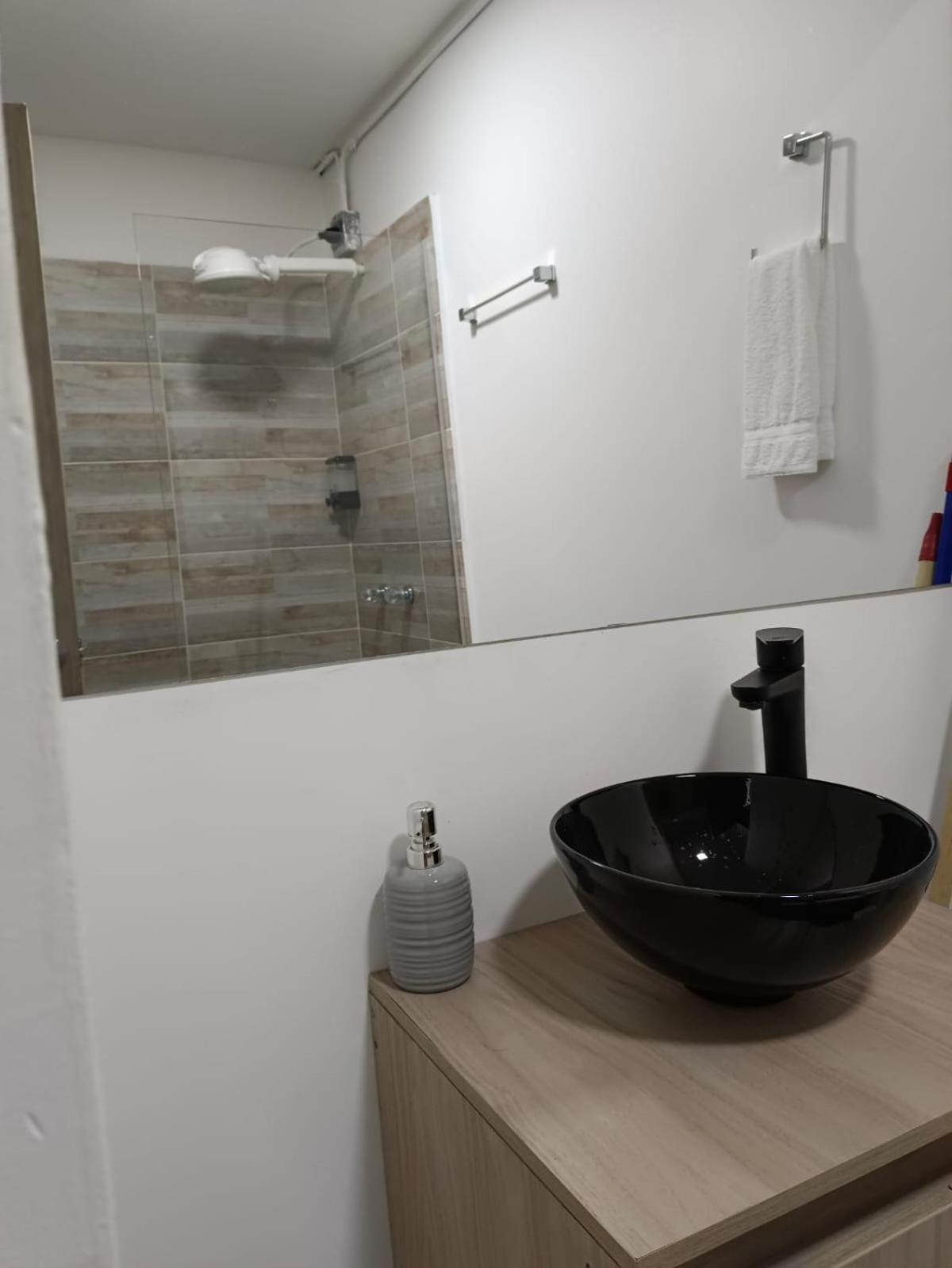 102 Apartamento en Laureles cerca al estadio y La 70