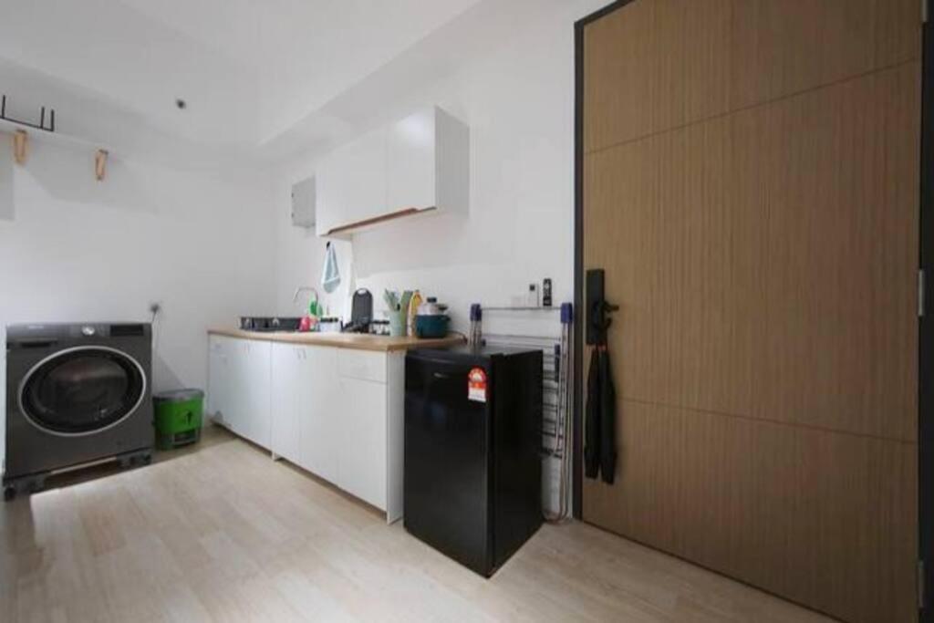 Pavilion Bukit jalil Walking Distance 2 Bedroom 2-4Pax