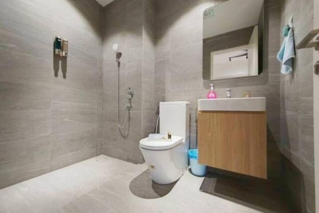 Pavilion Bukit jalil Walking Distance 2 Bedroom 2-4Pax
