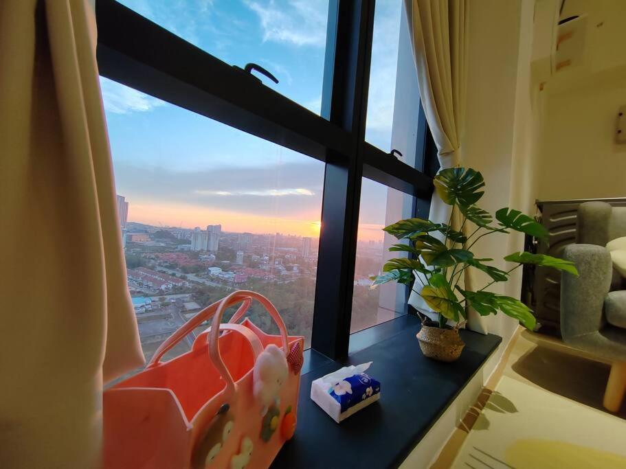 Pavilion Bukit jalil Walking Distance 2 Bedroom 2-4Pax