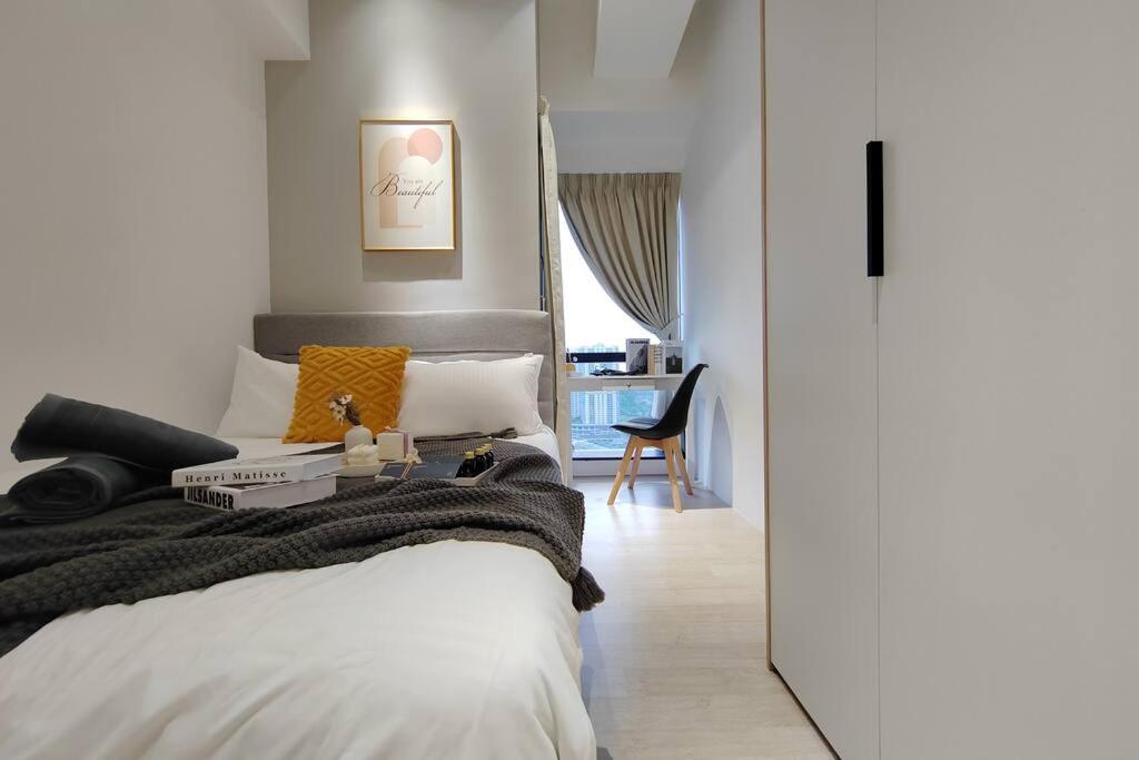 Pavilion Bukit jalil Walking Distance 2 Bedroom 2-4Pax