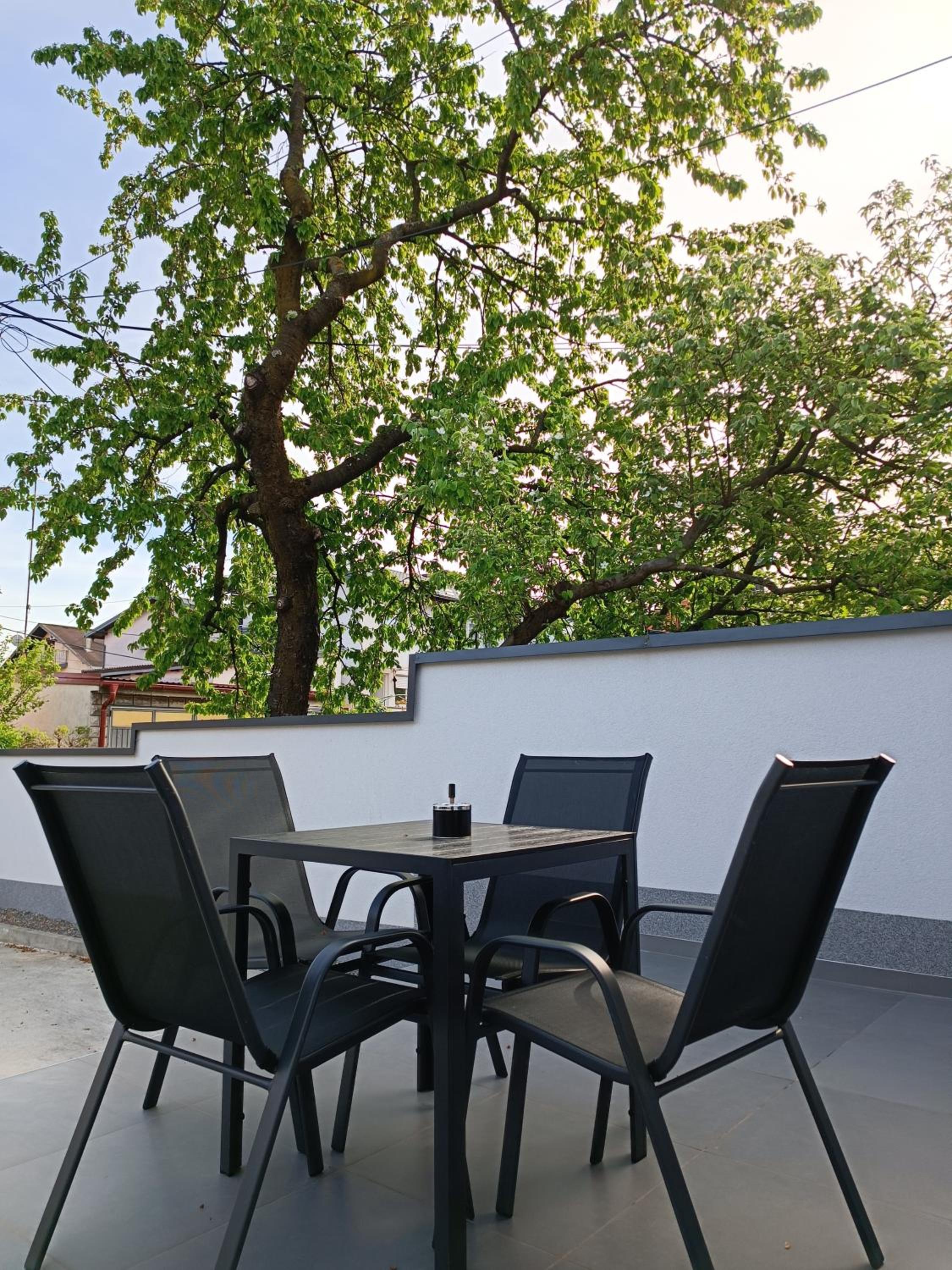 Apartment Oaza with free parking view 4