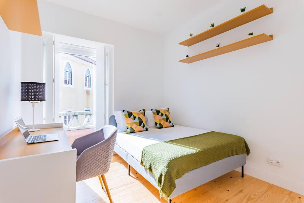 2BR Chic&Bright with 120sqm. in Campo de Ourique view 2