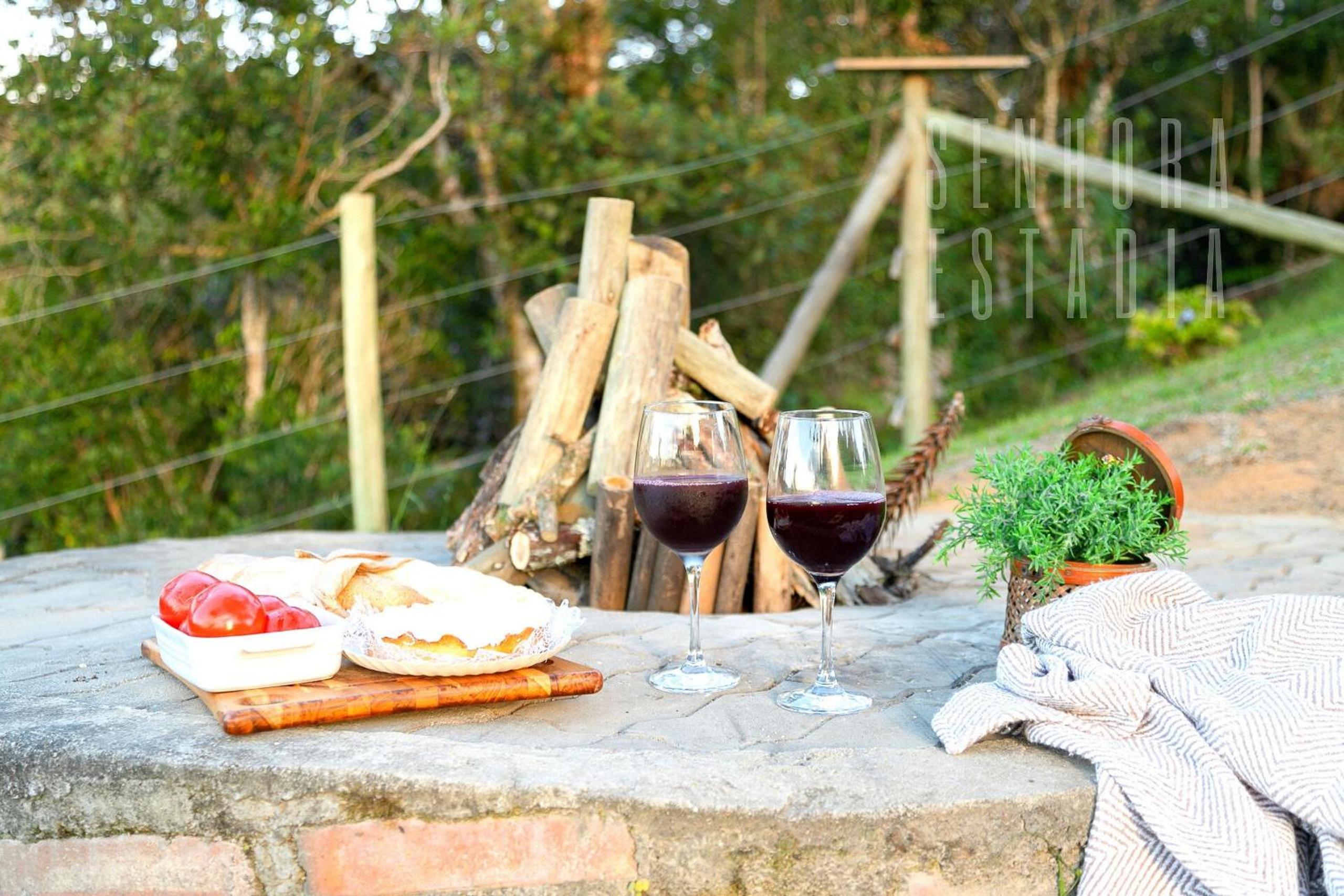 Canarinho Ranch, Wood Stove, with a View