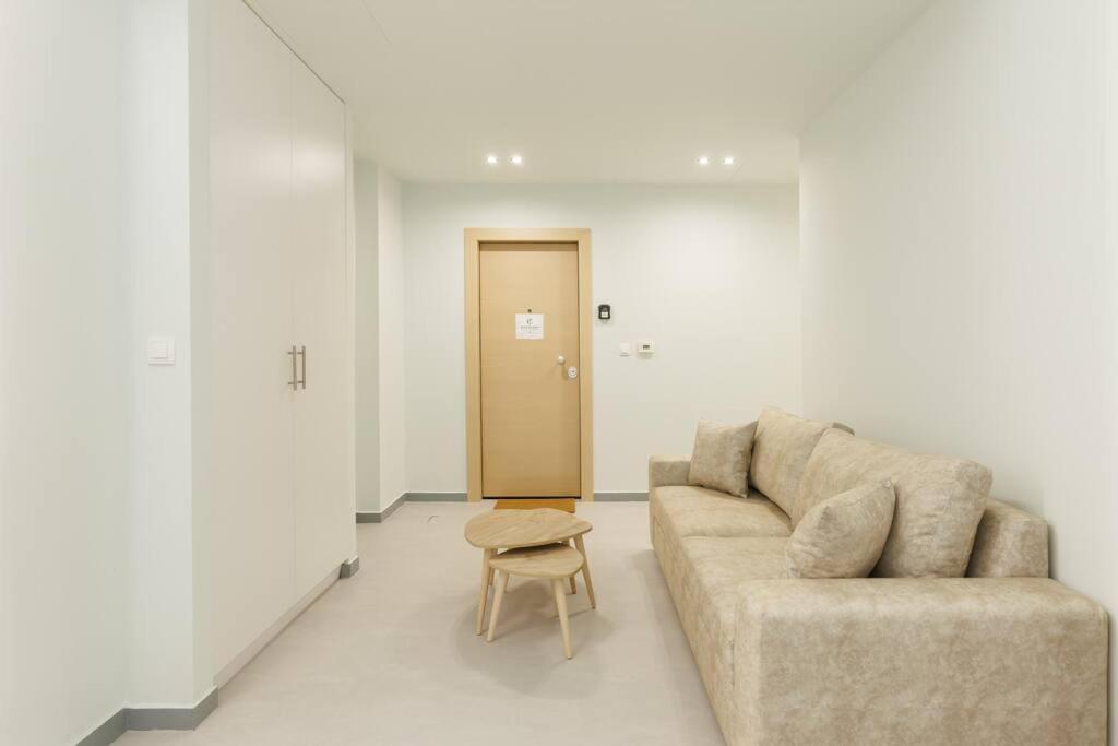 Snug studio apartment with shared garden II