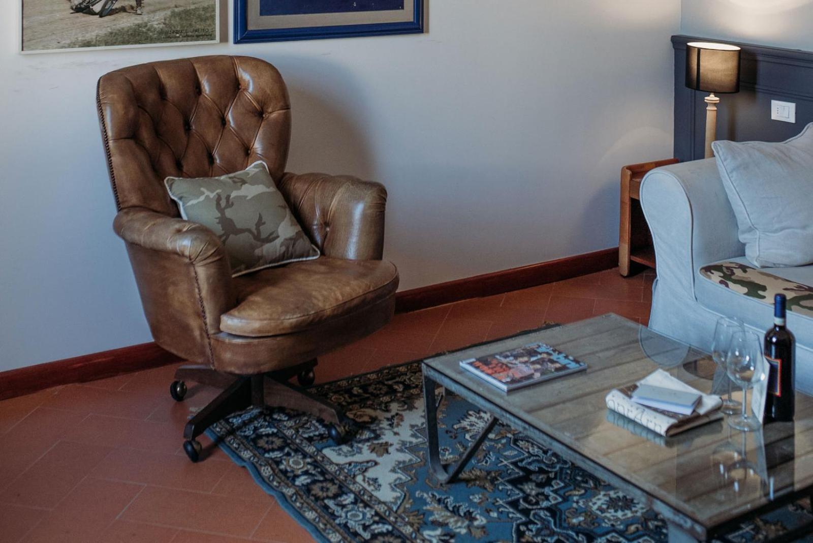 Soprarno Suites
